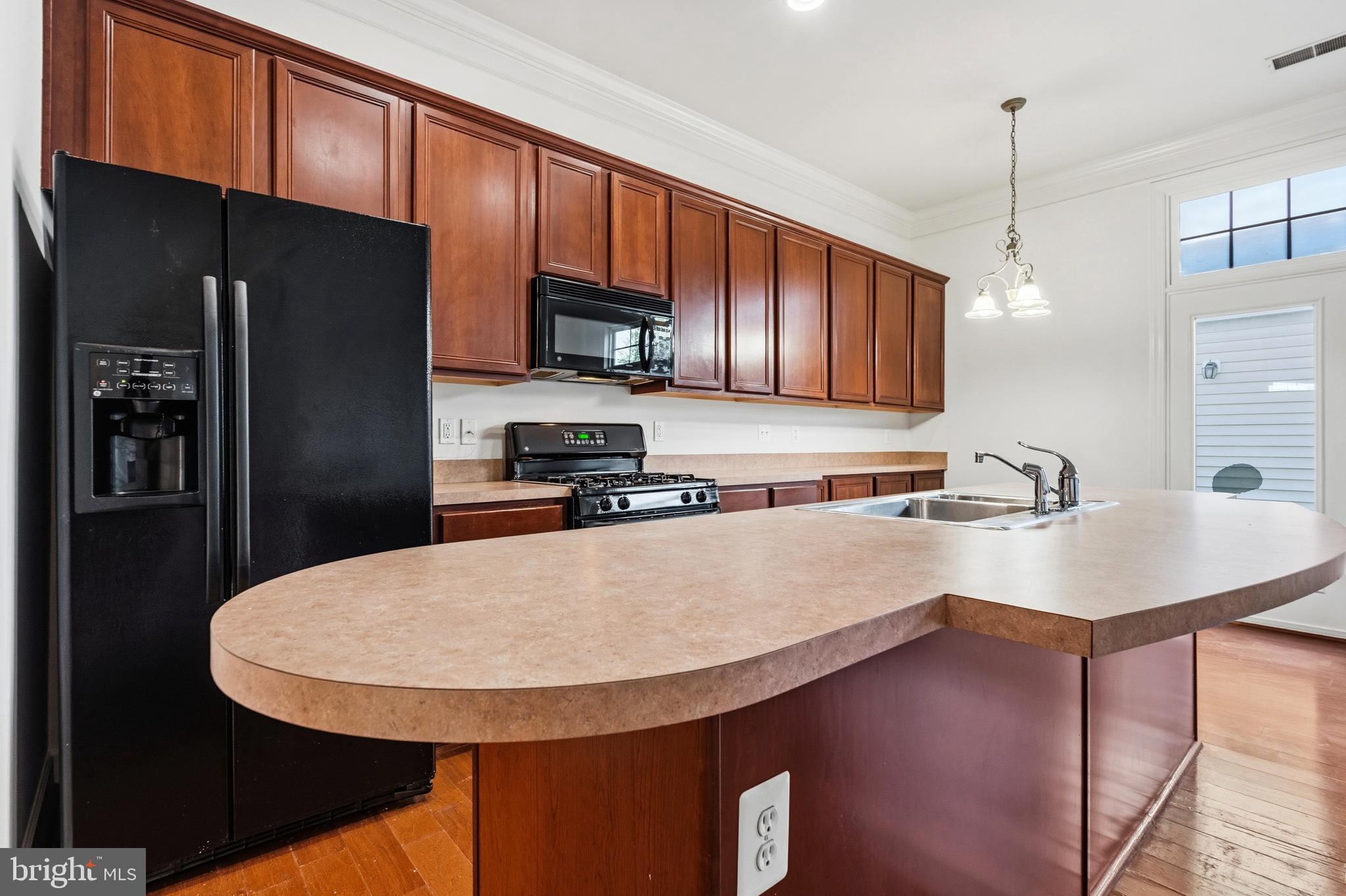 VICTORY LAKES - Residential