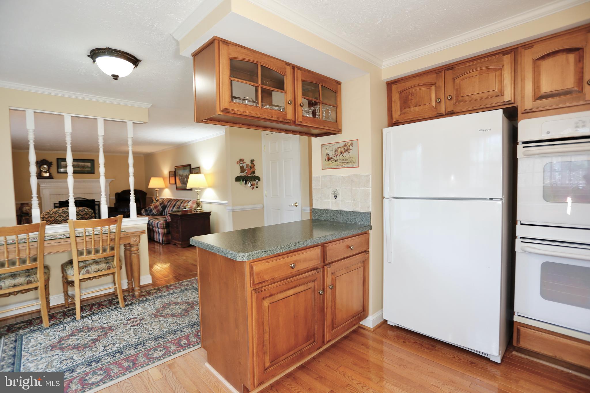 COUNTRY CLUB/LAKE MONTCLAIR - Residential
