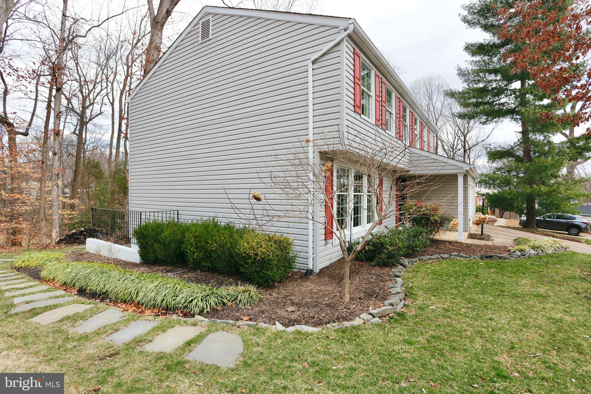 COUNTRY CLUB/LAKE MONTCLAIR - Residential