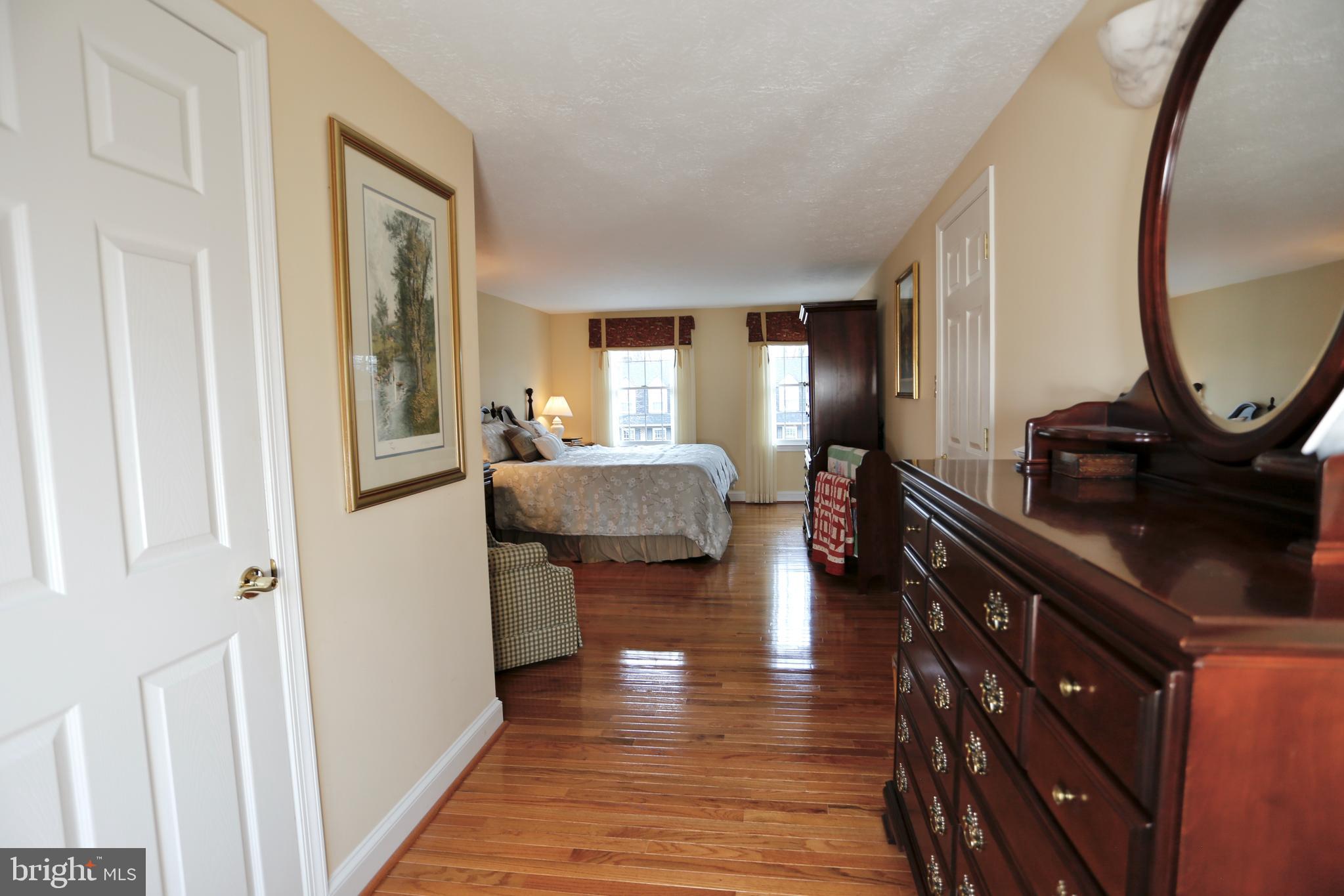 COUNTRY CLUB/LAKE MONTCLAIR - Residential