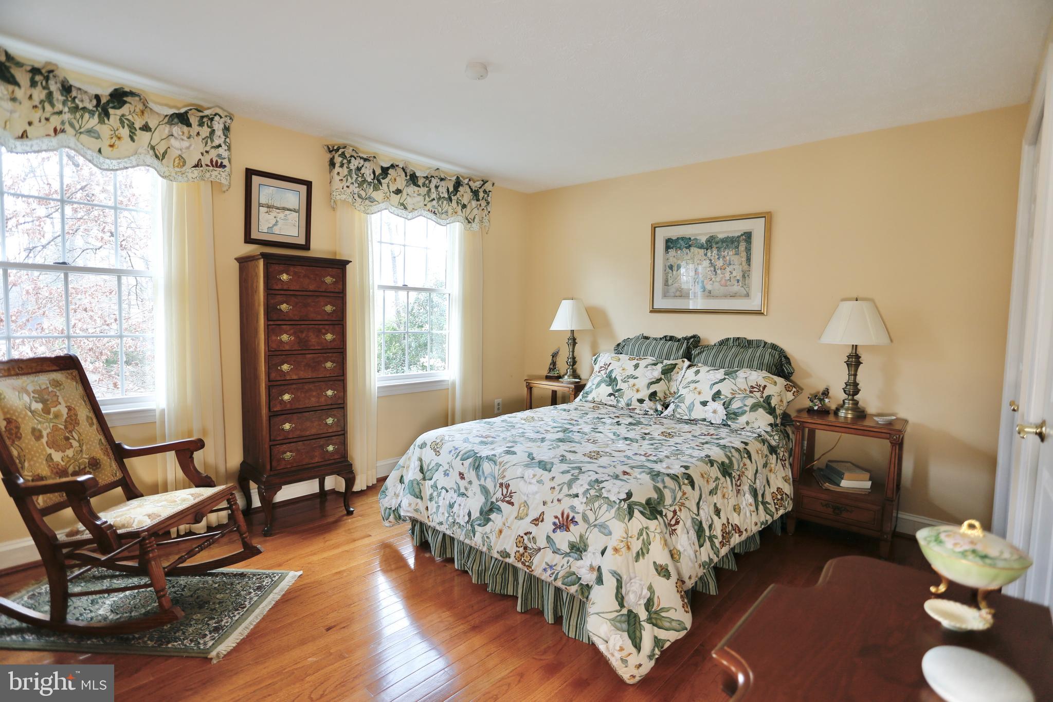 COUNTRY CLUB/LAKE MONTCLAIR - Residential