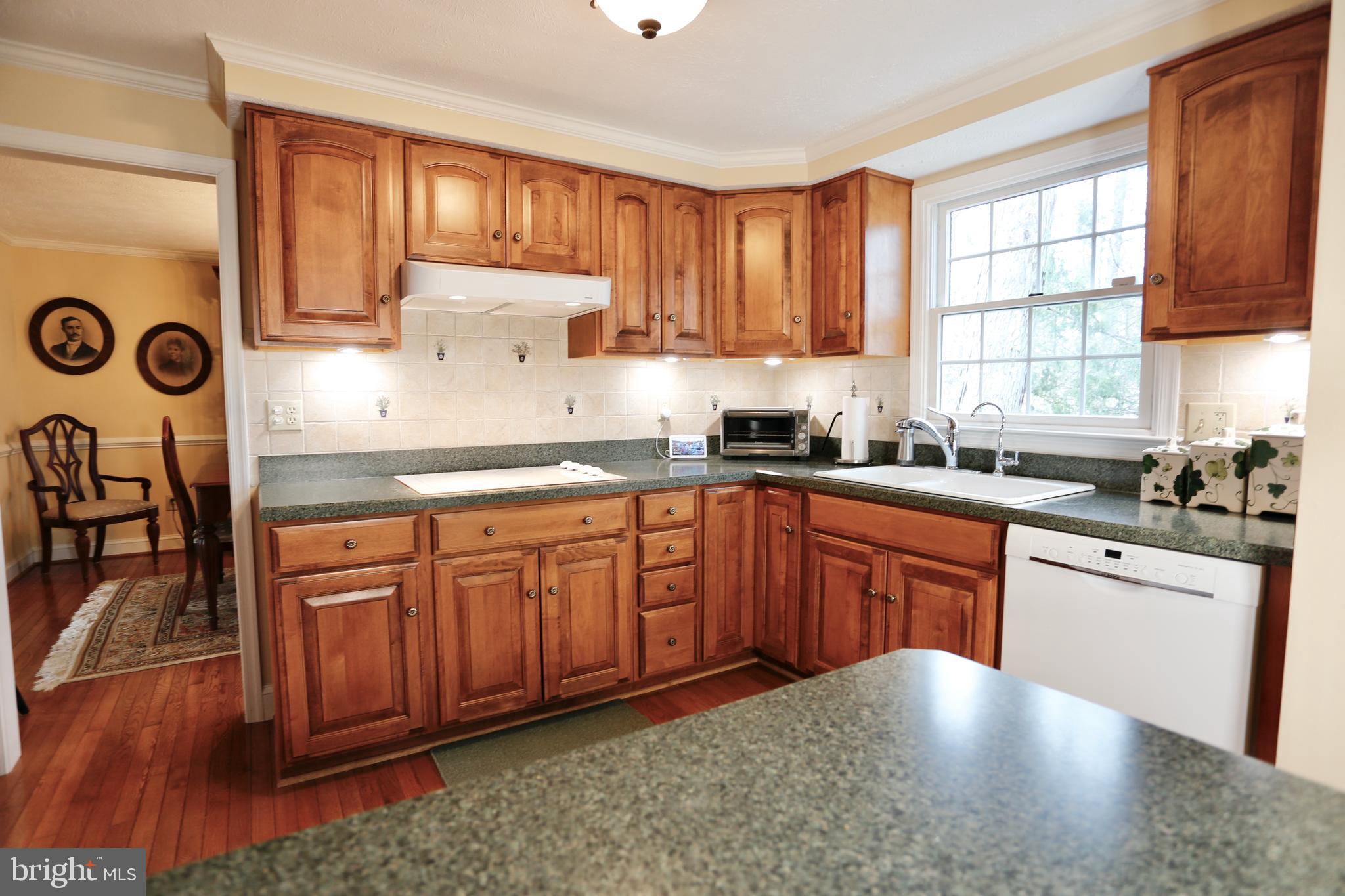 COUNTRY CLUB/LAKE MONTCLAIR - Residential