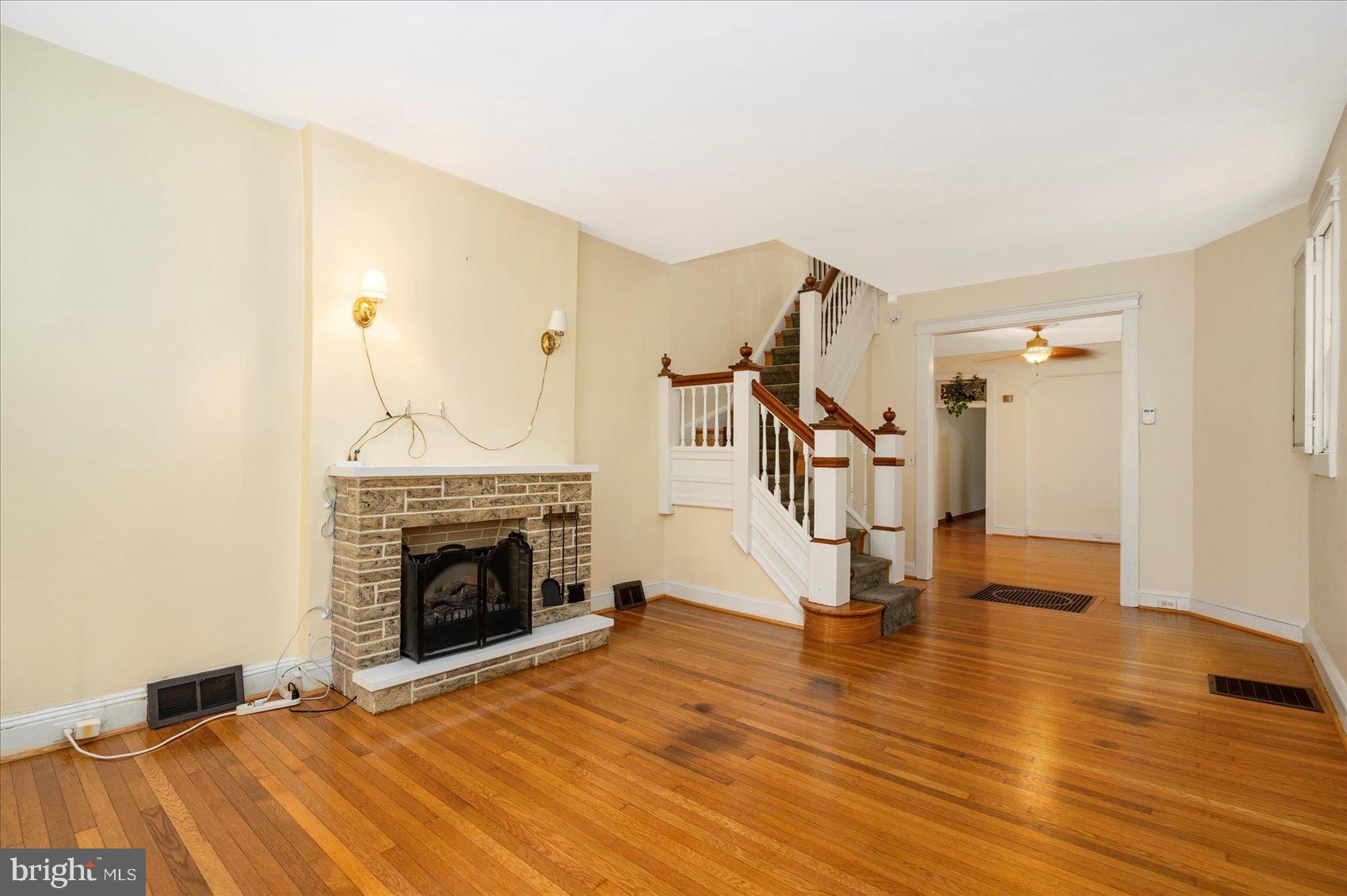 ROSEMONT - Residential