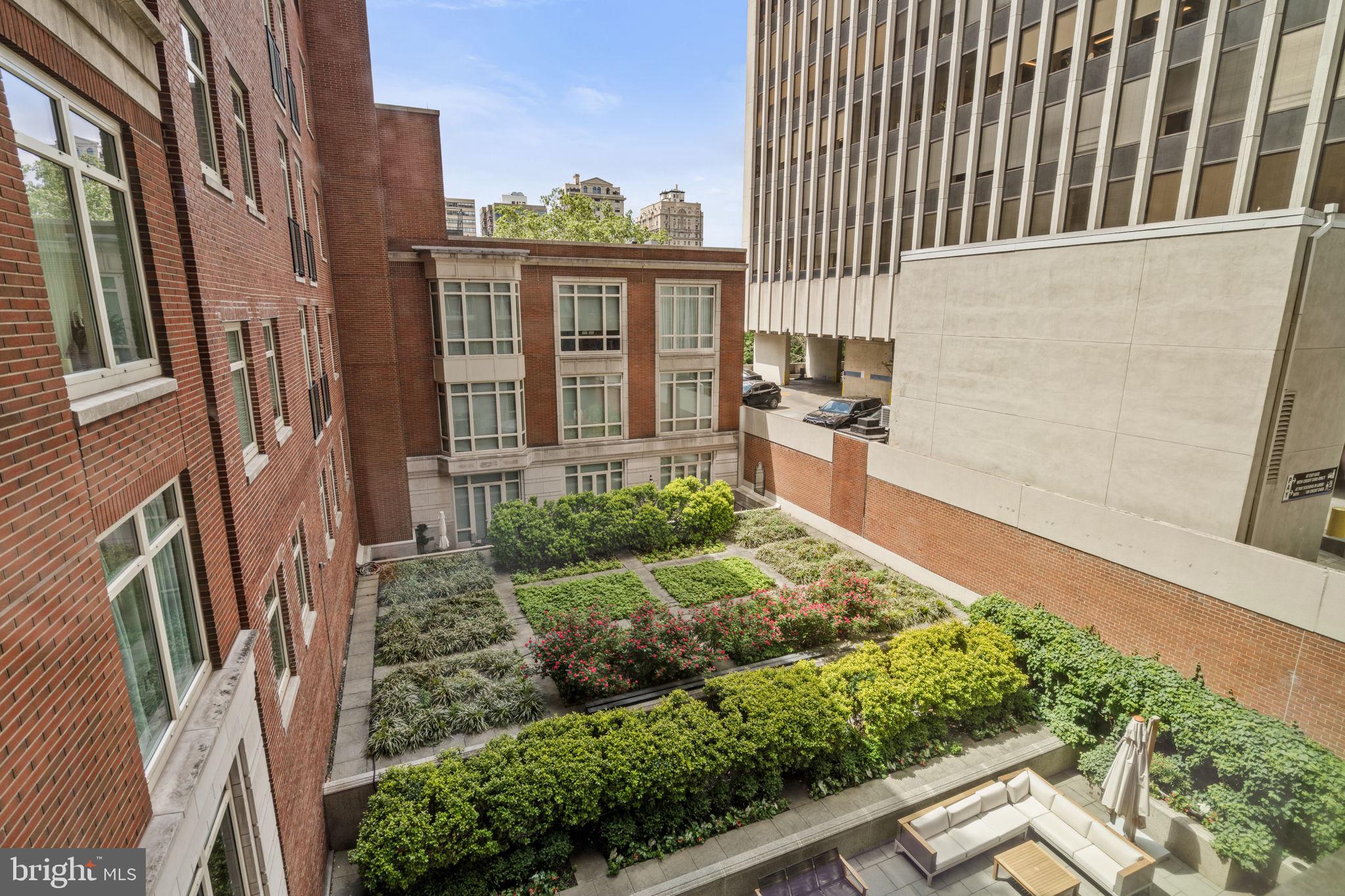 RITTENHOUSE SQUARE - Residential