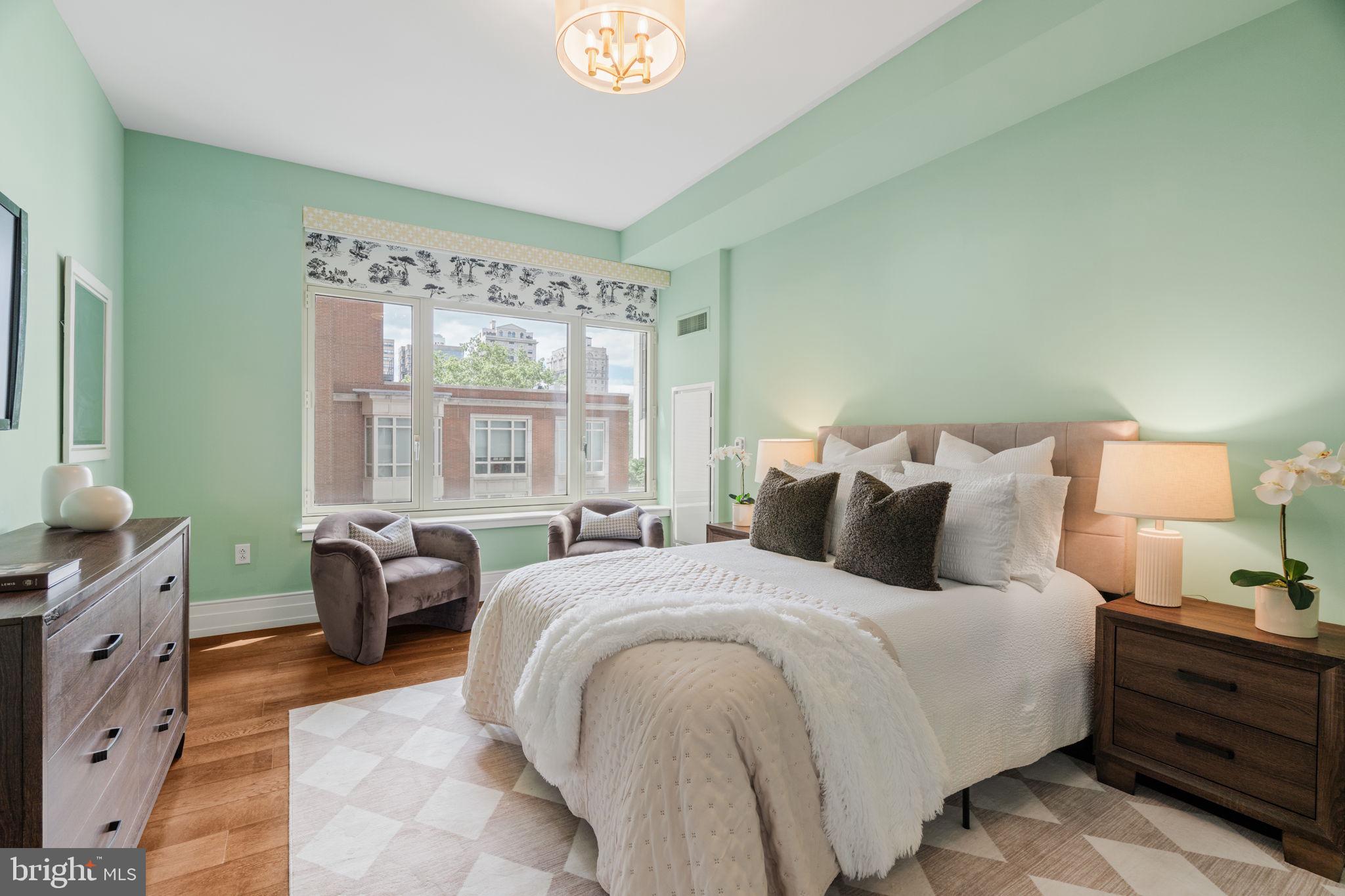 RITTENHOUSE SQUARE - Residential