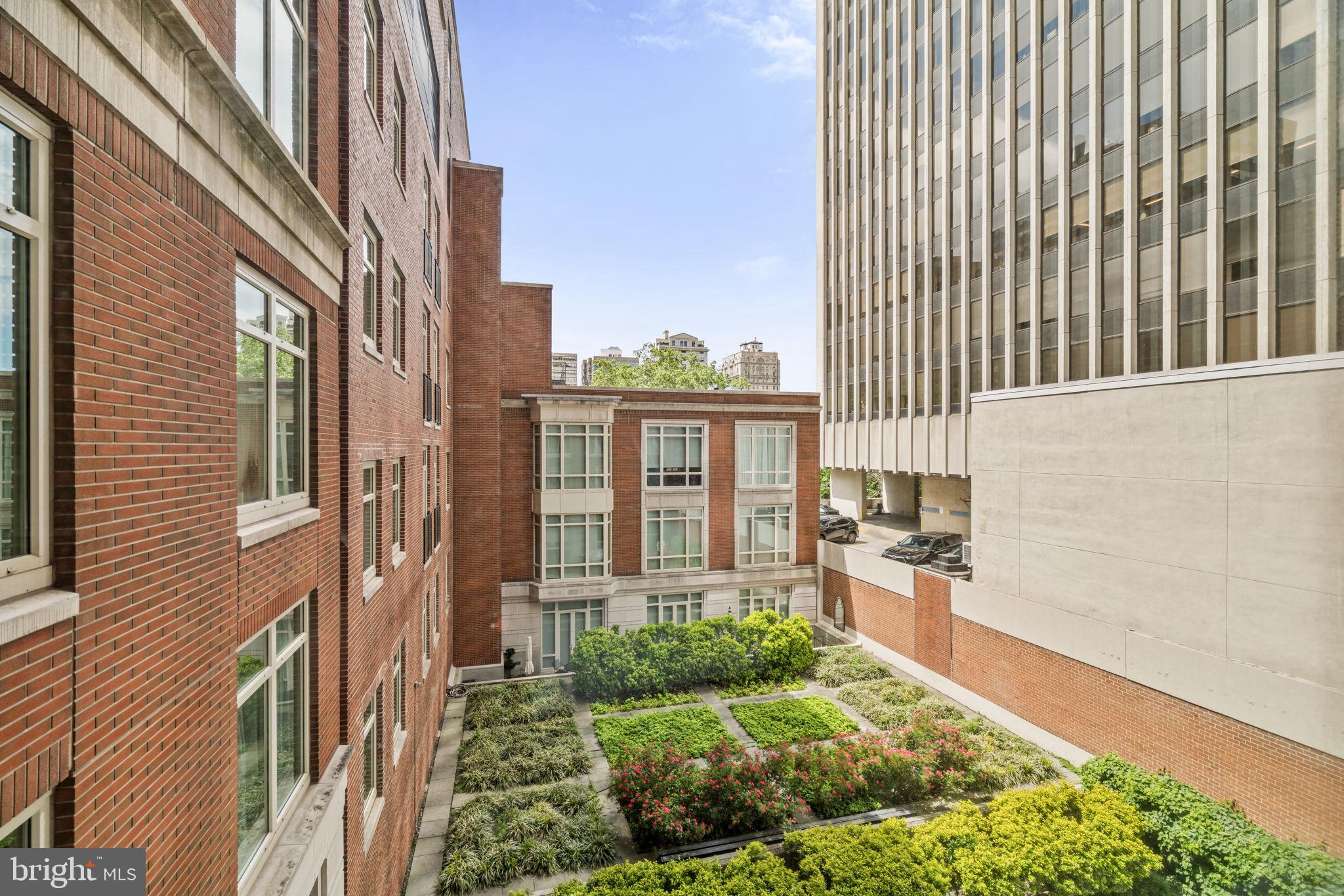 RITTENHOUSE SQUARE - Residential