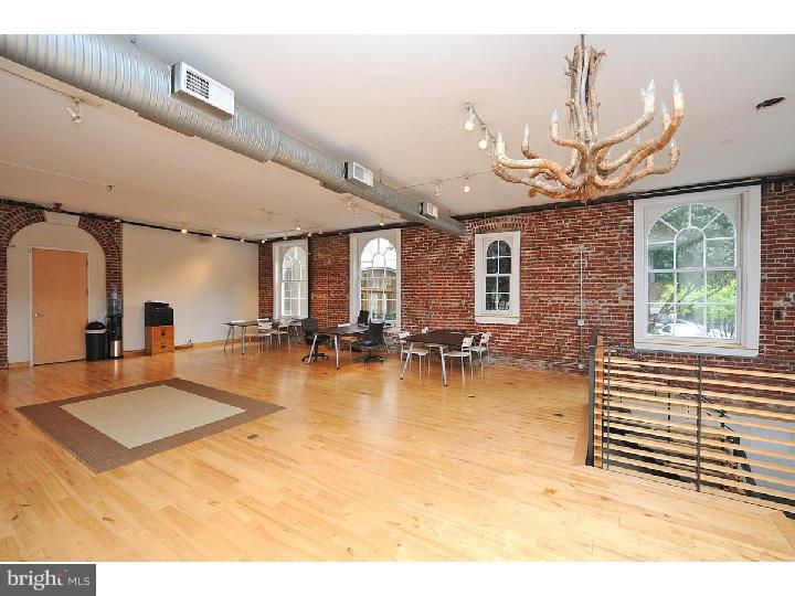 OLD CITY - Commercial Lease