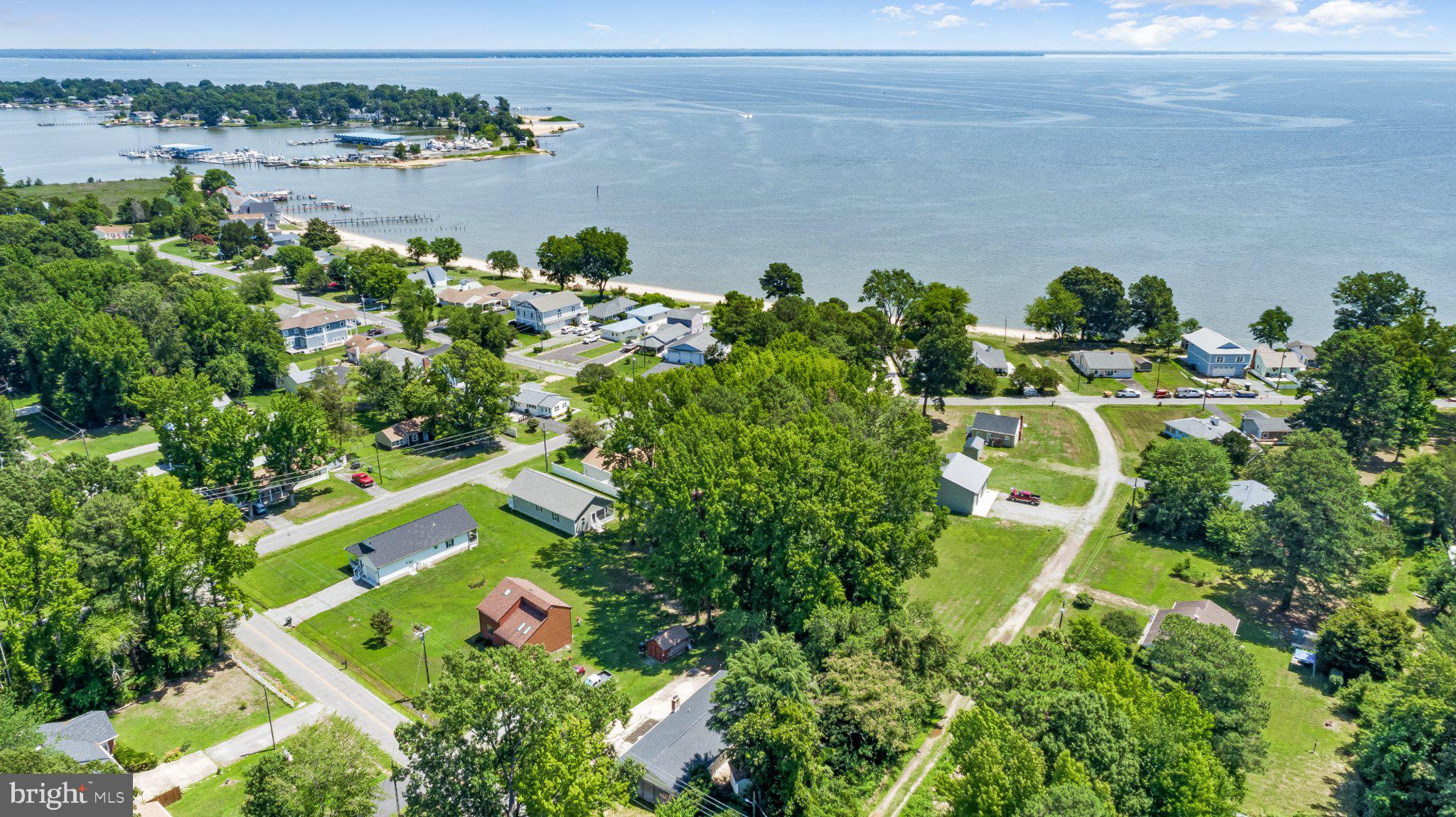 WESTMORELAND SHORES - Residential