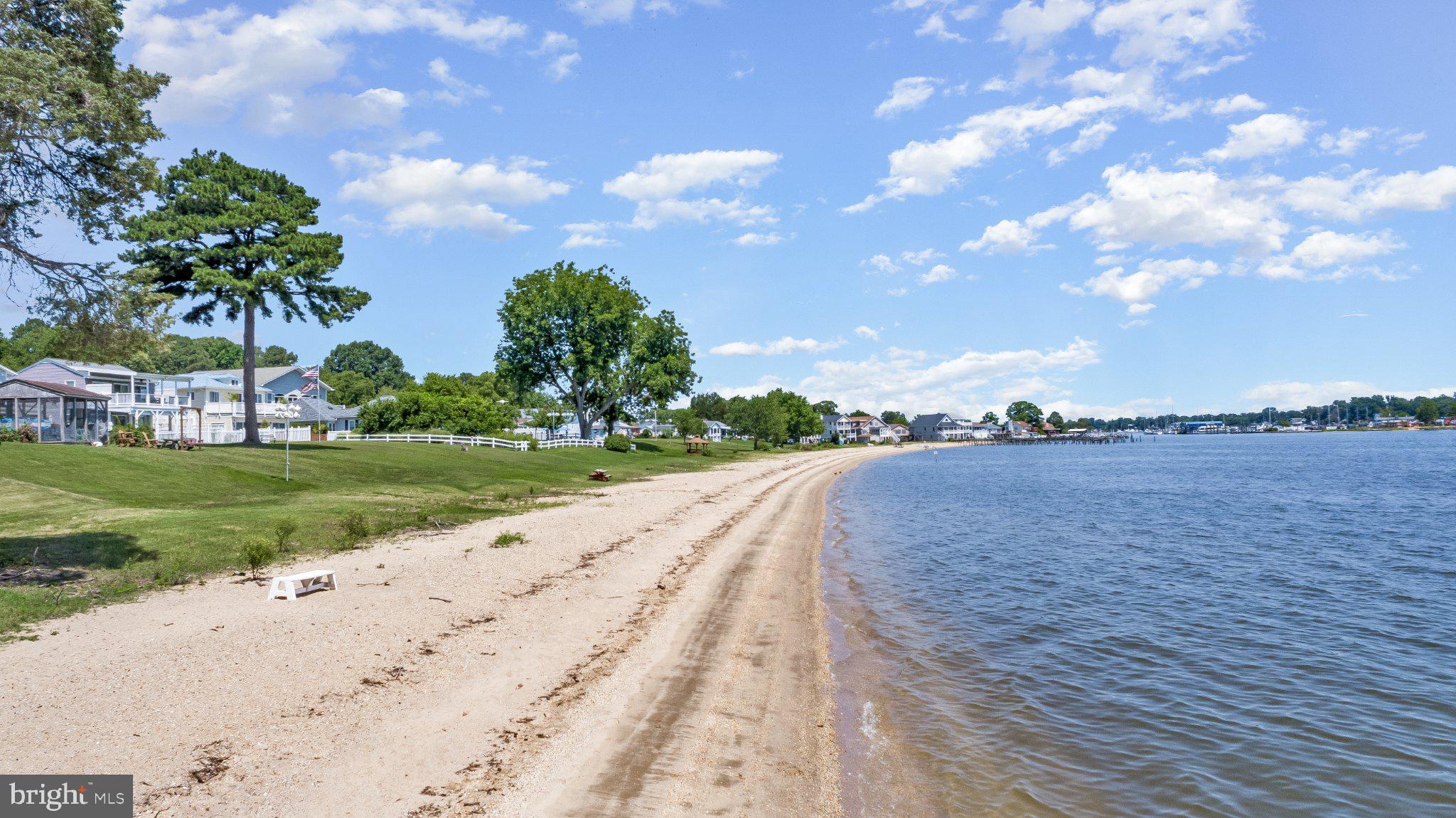 WESTMORELAND SHORES - Residential