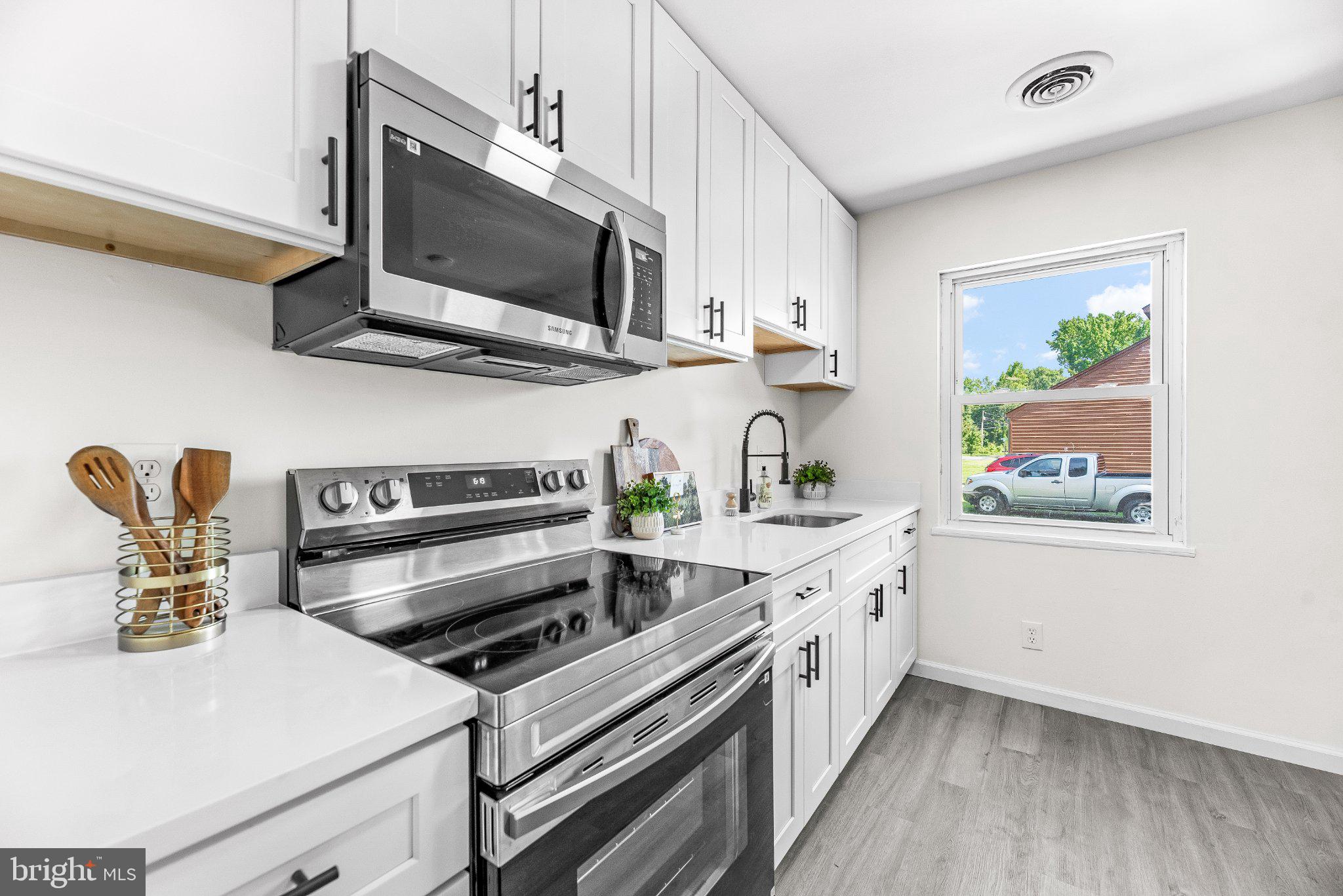WESTMORELAND SHORES - Residential
