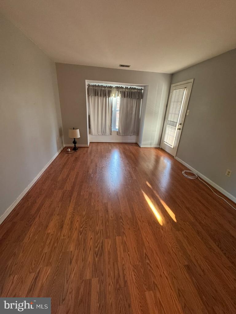 RIVERCHASE - Residential