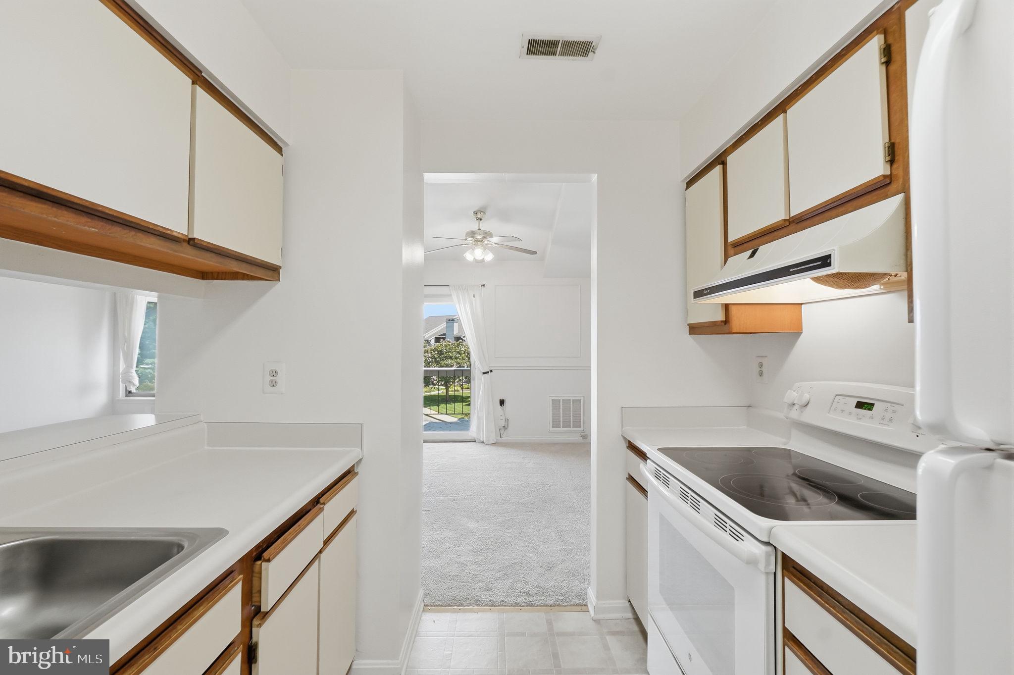 CASTLE HARBOUR CONDO - Residential