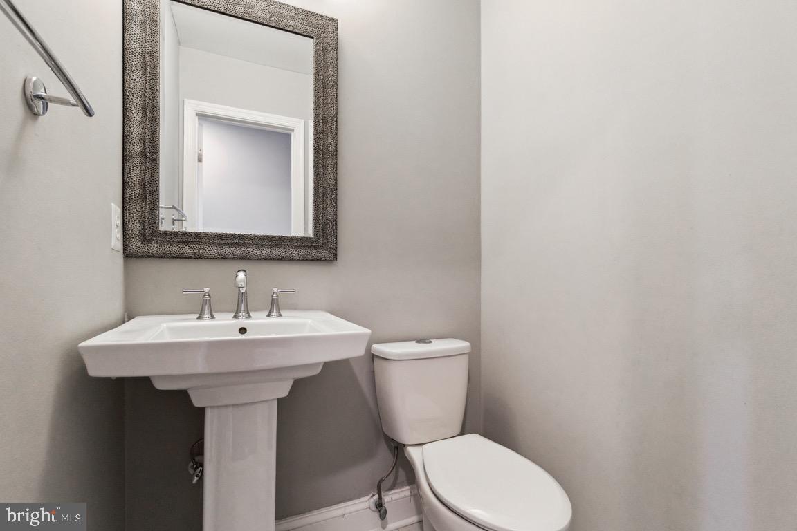 GRAYMOOR - Residential Lease