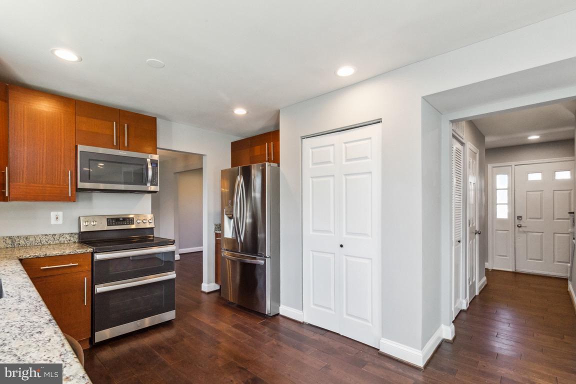 GRAYMOOR - Residential Lease