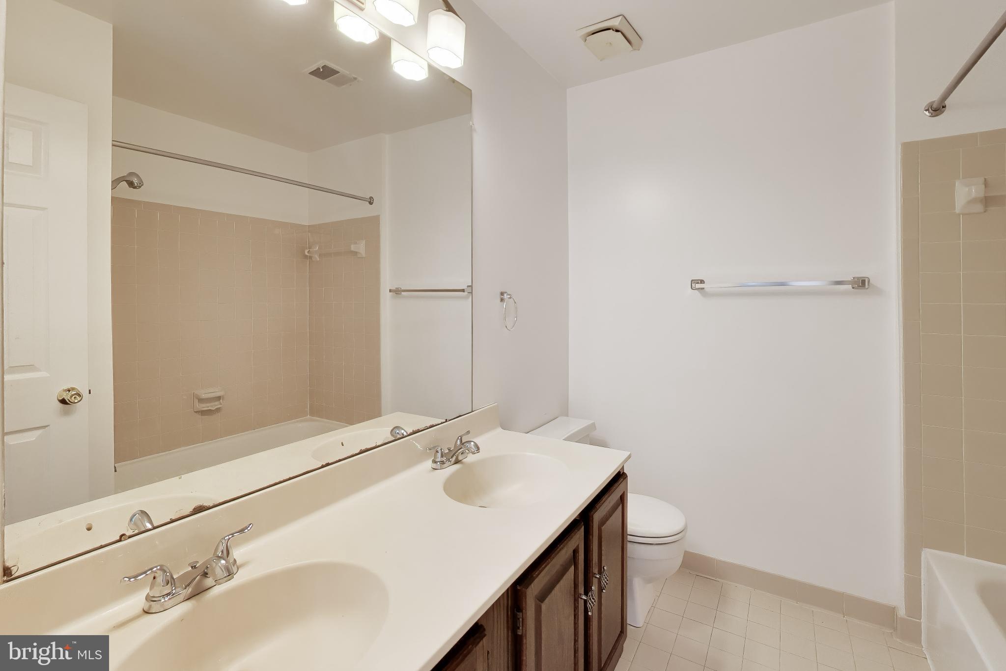 LONGMEAD - Residential