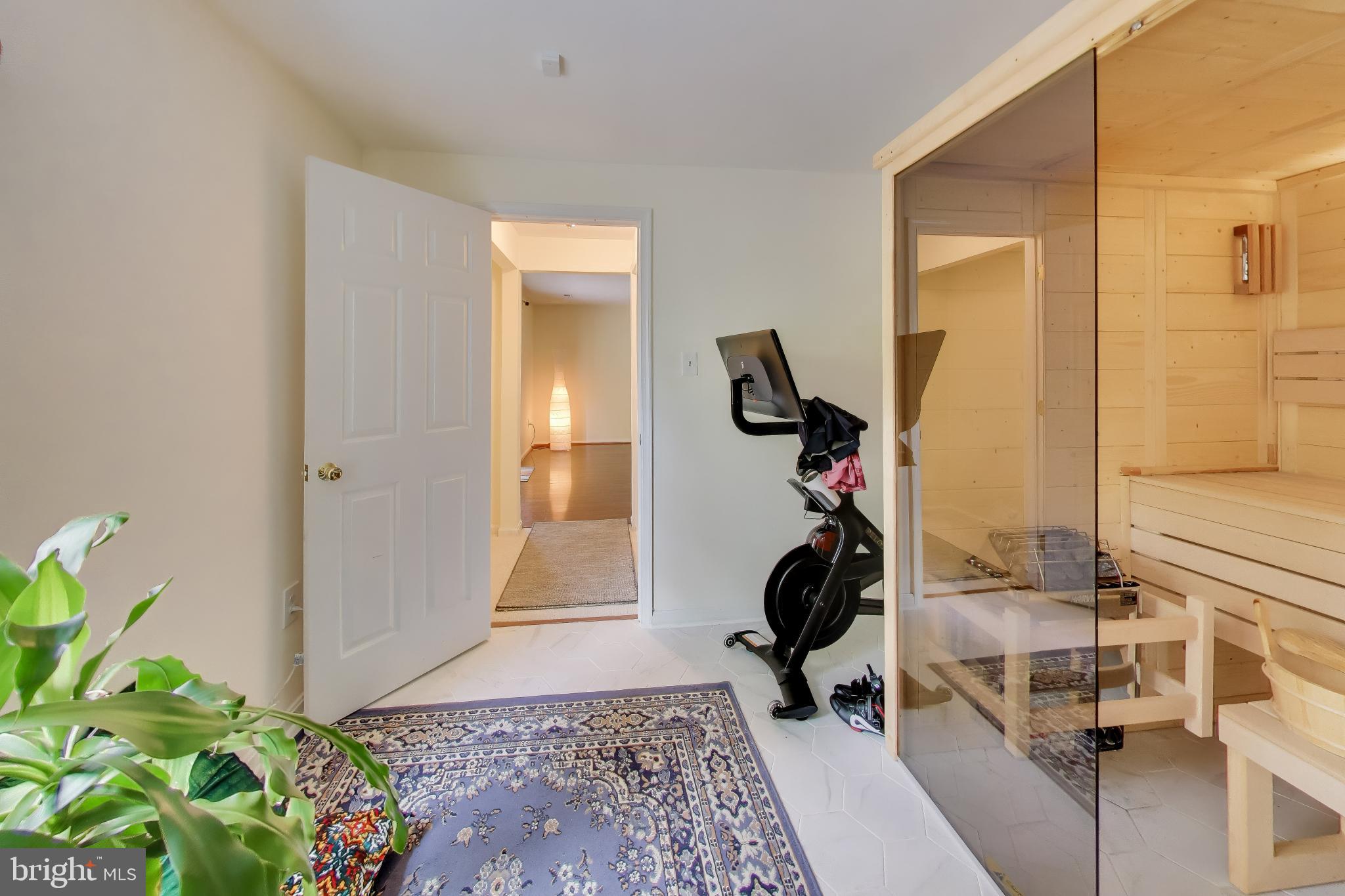 LONGMEAD - Residential
