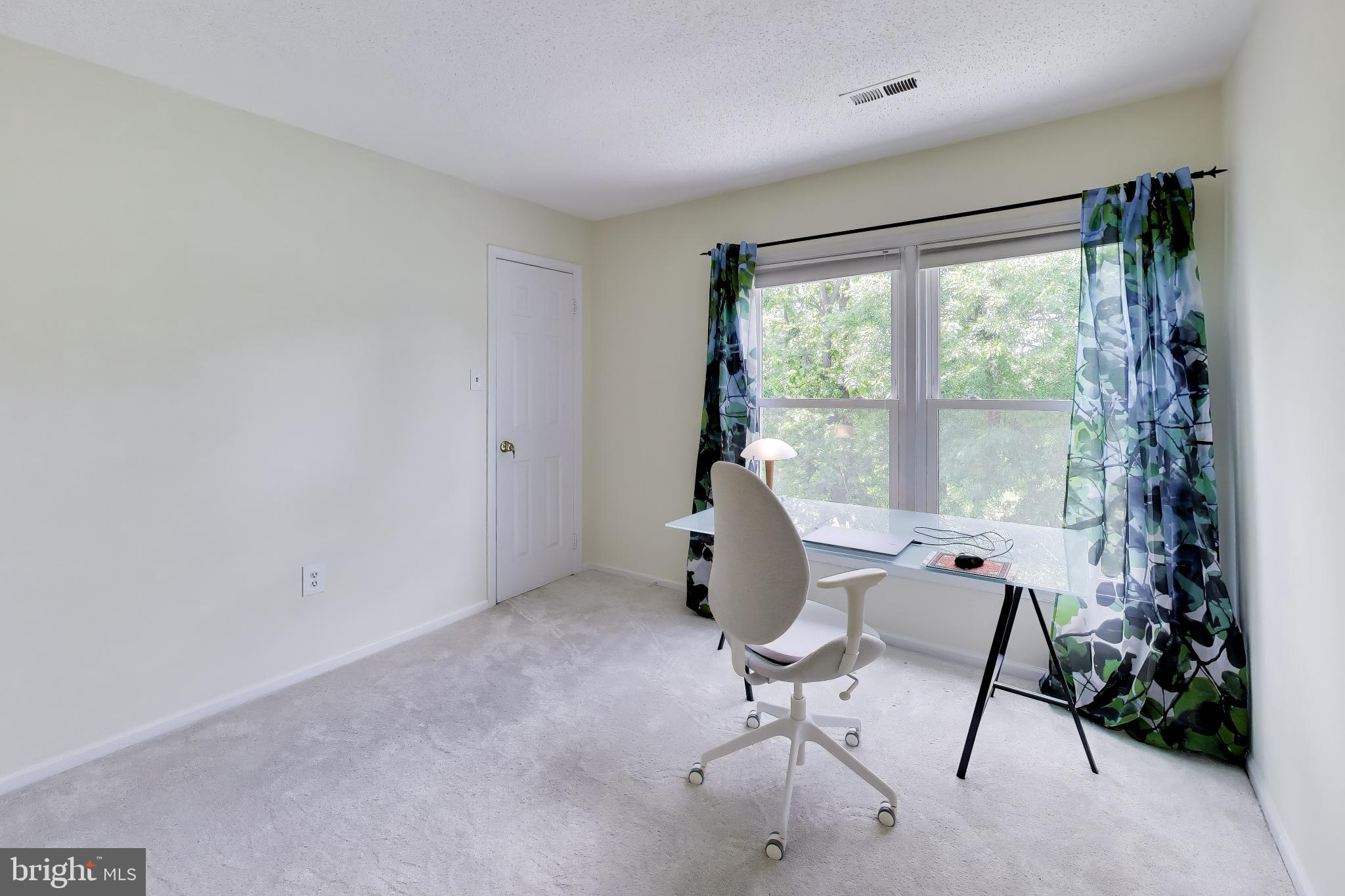 LONGMEAD - Residential