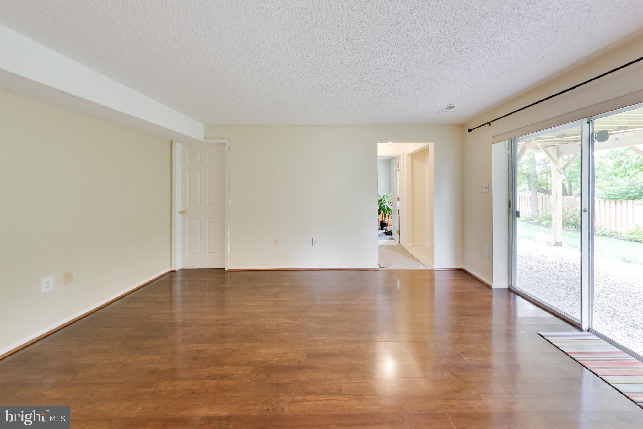LONGMEAD - Residential
