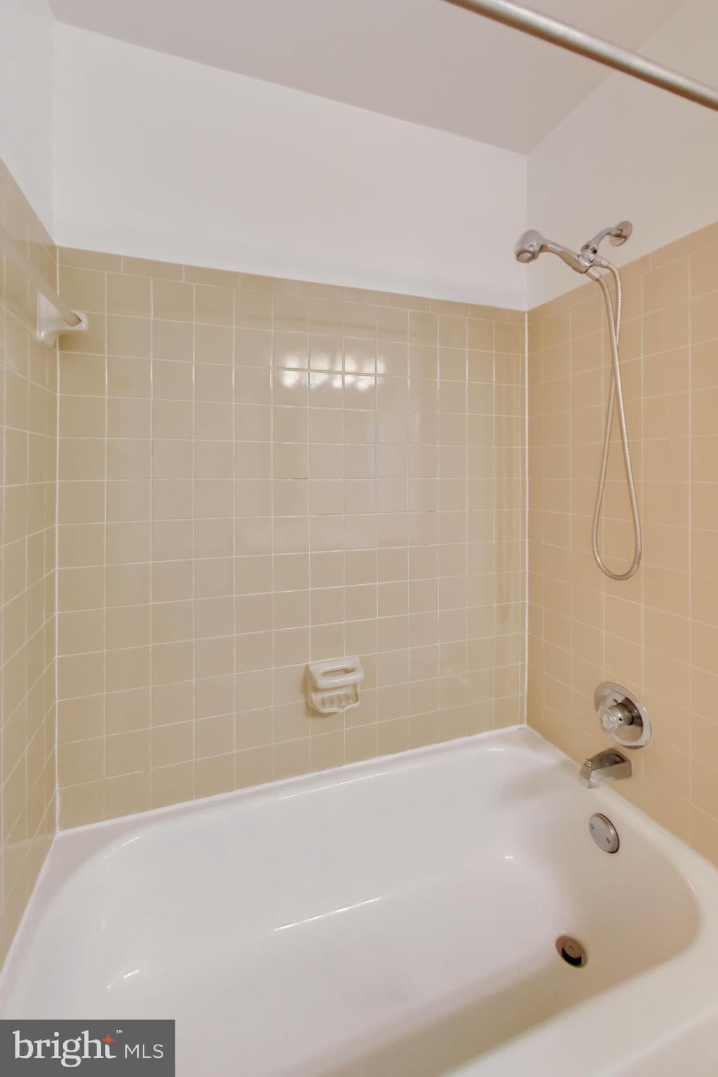 LONGMEAD - Residential