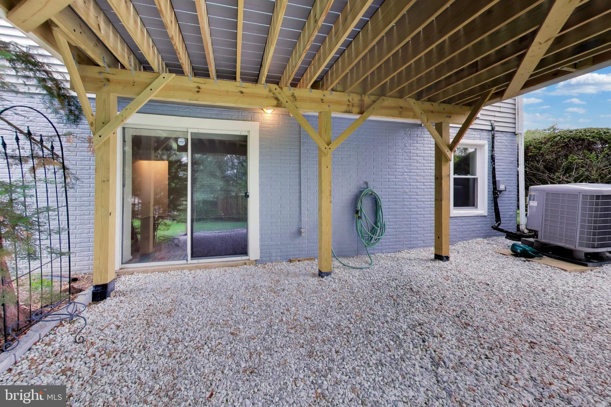 LONGMEAD - Residential