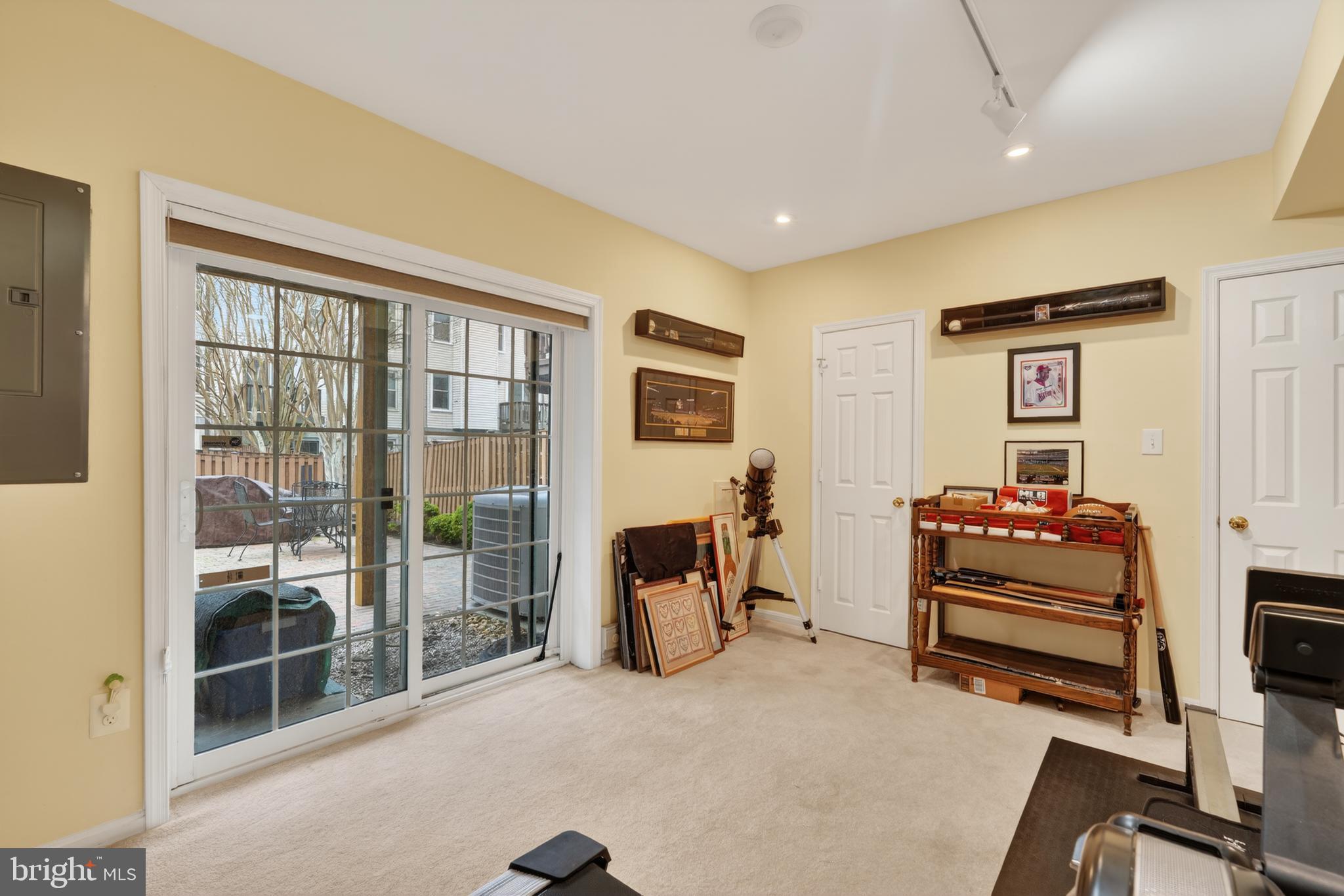 PINECREST - Residential