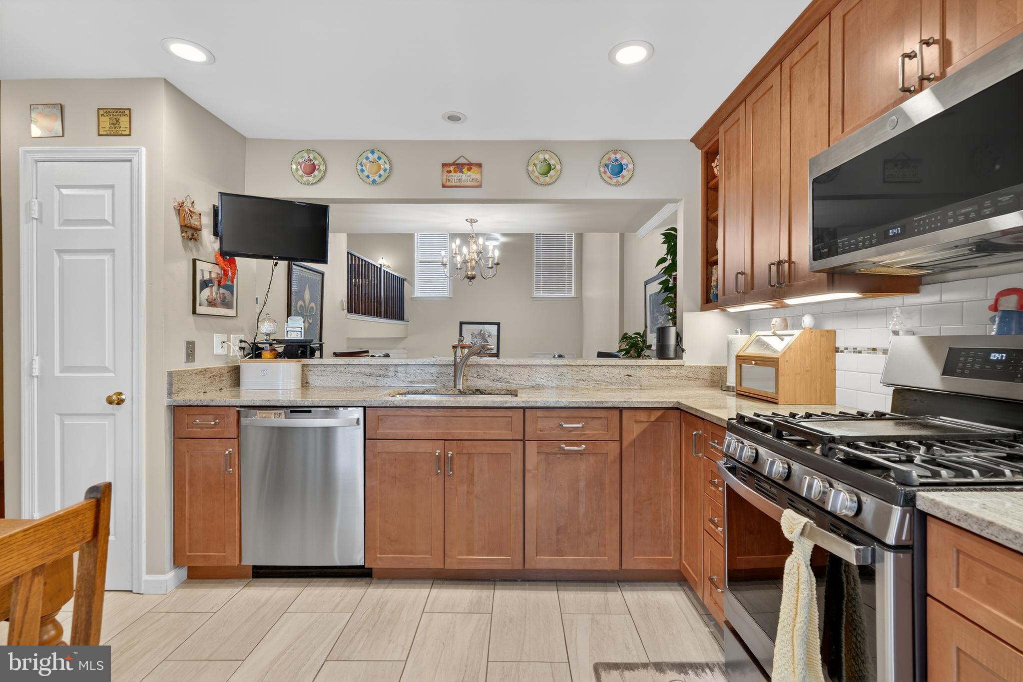 PINECREST - Residential