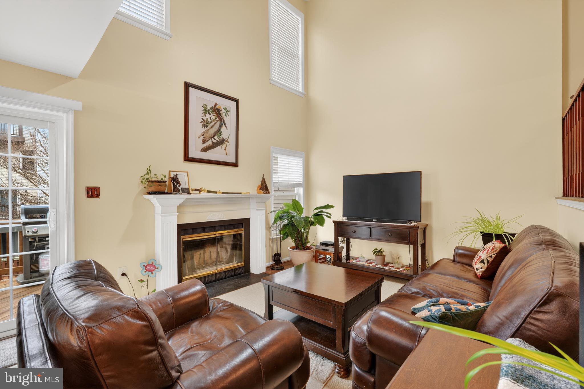 PINECREST - Residential