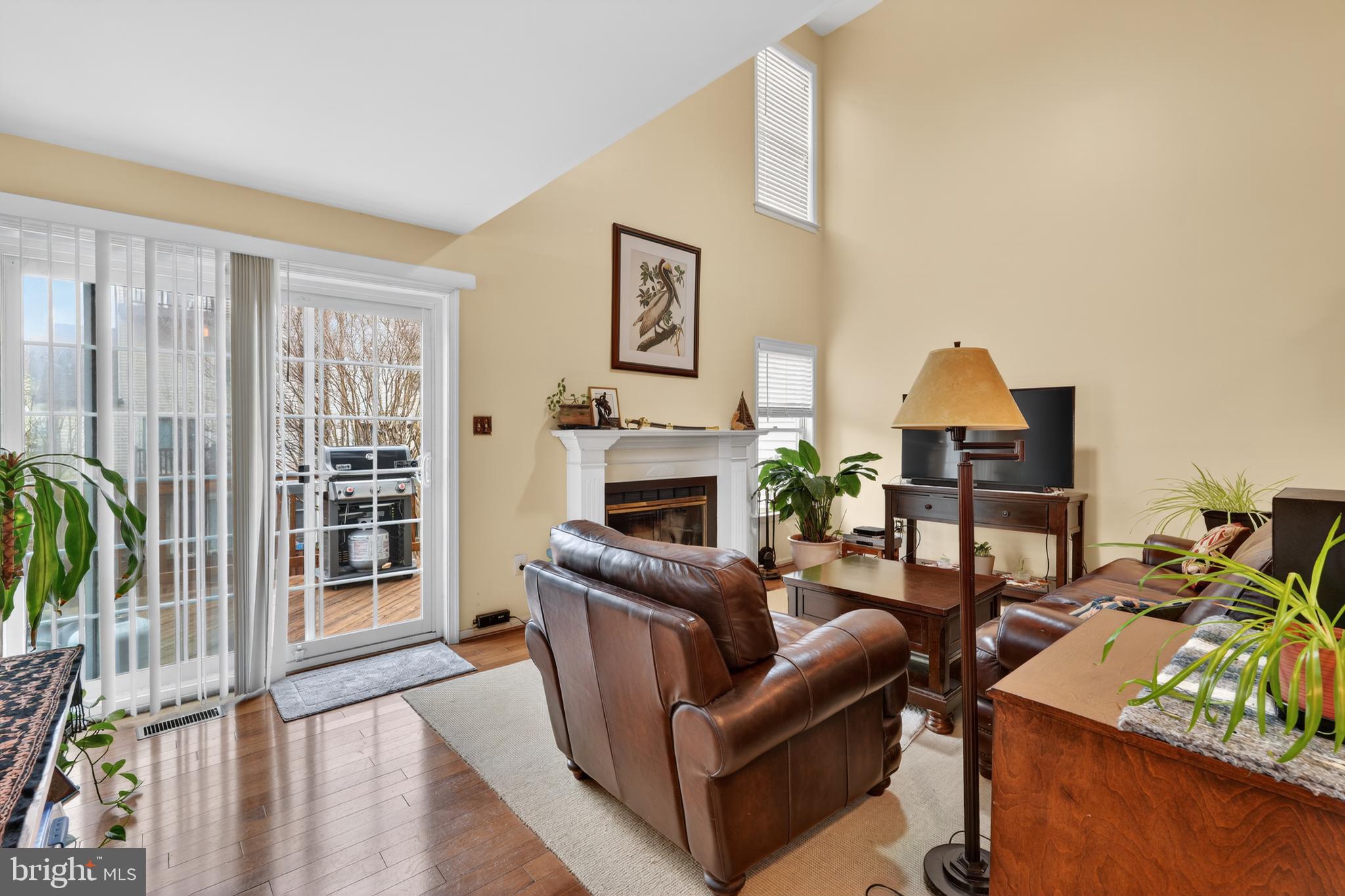 PINECREST - Residential