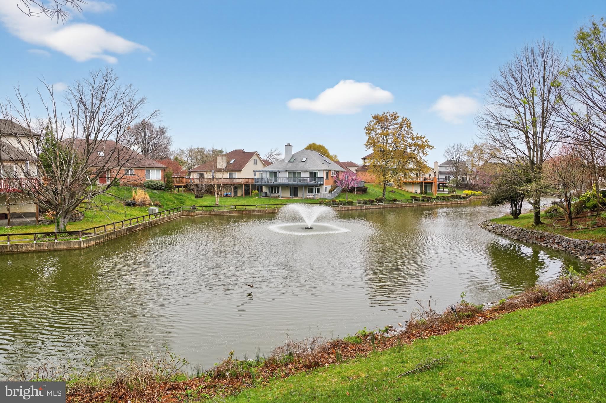 PINECREST - Residential