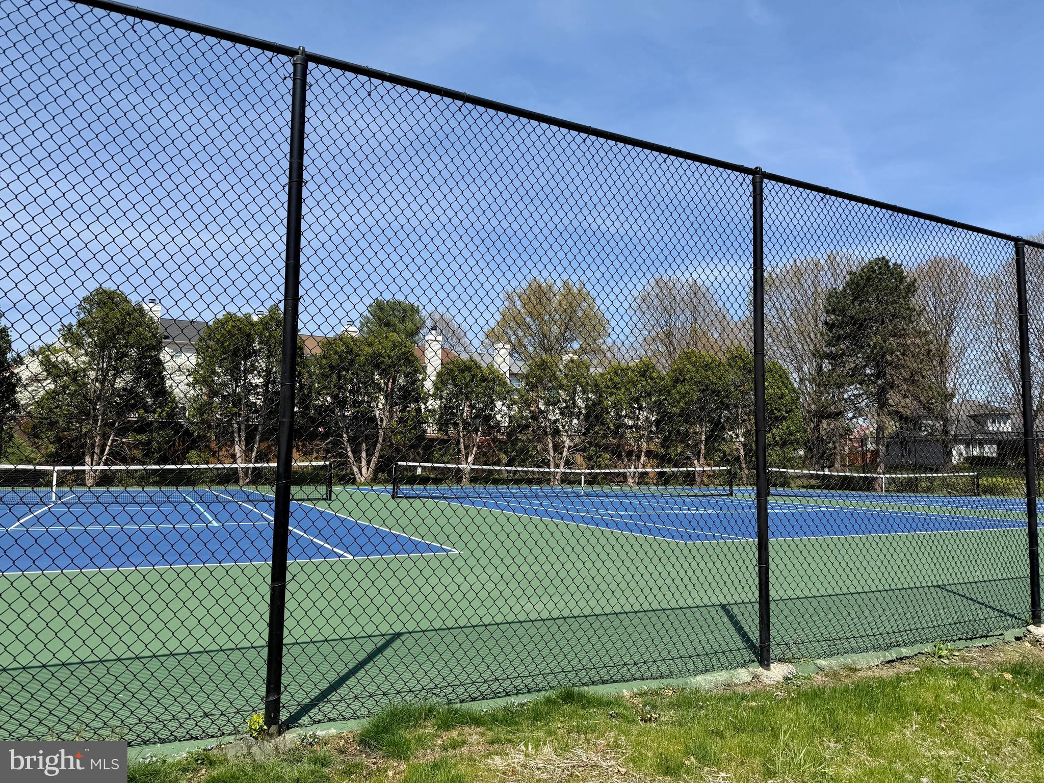 PINECREST - Residential
