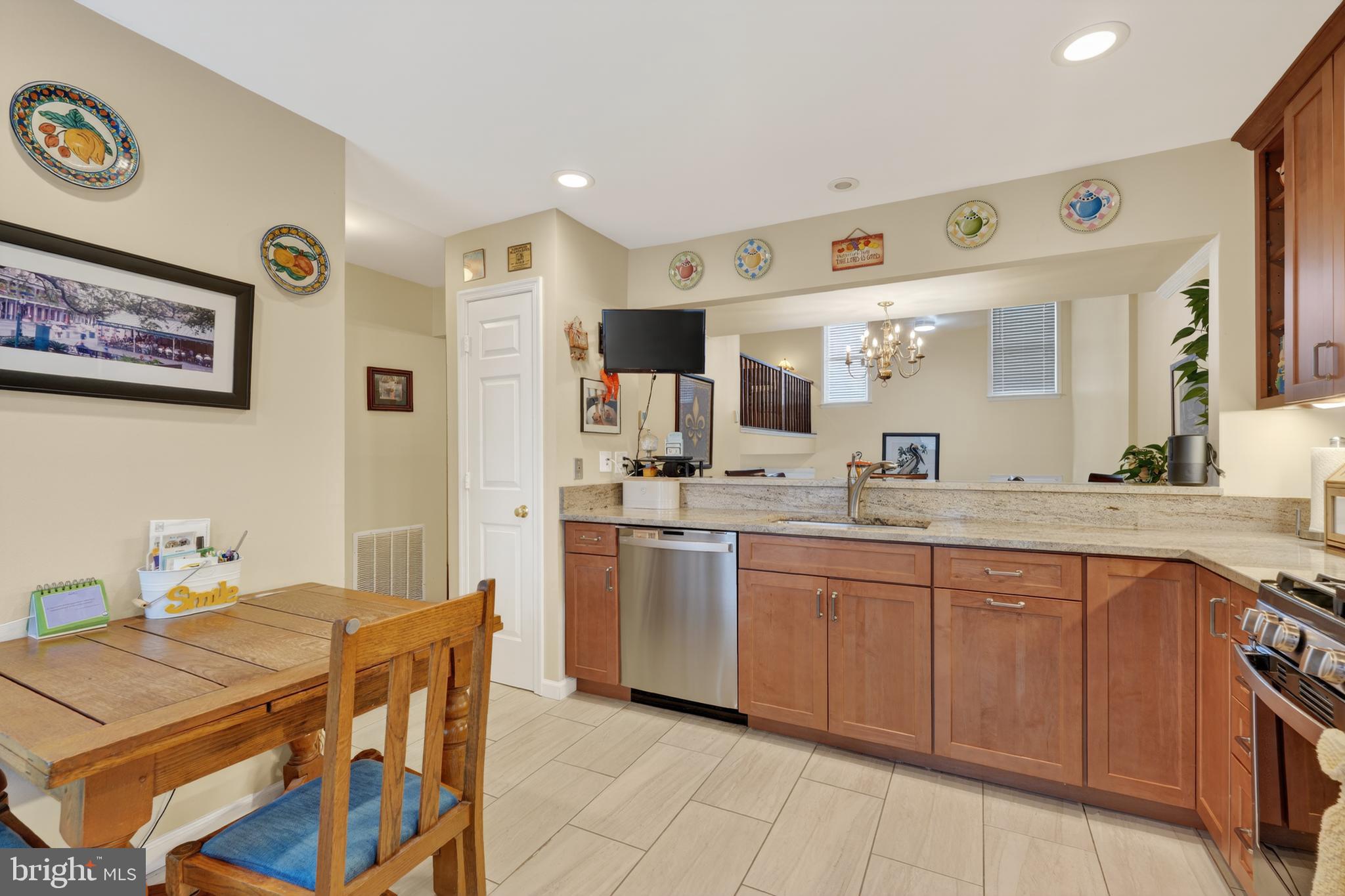 PINECREST - Residential