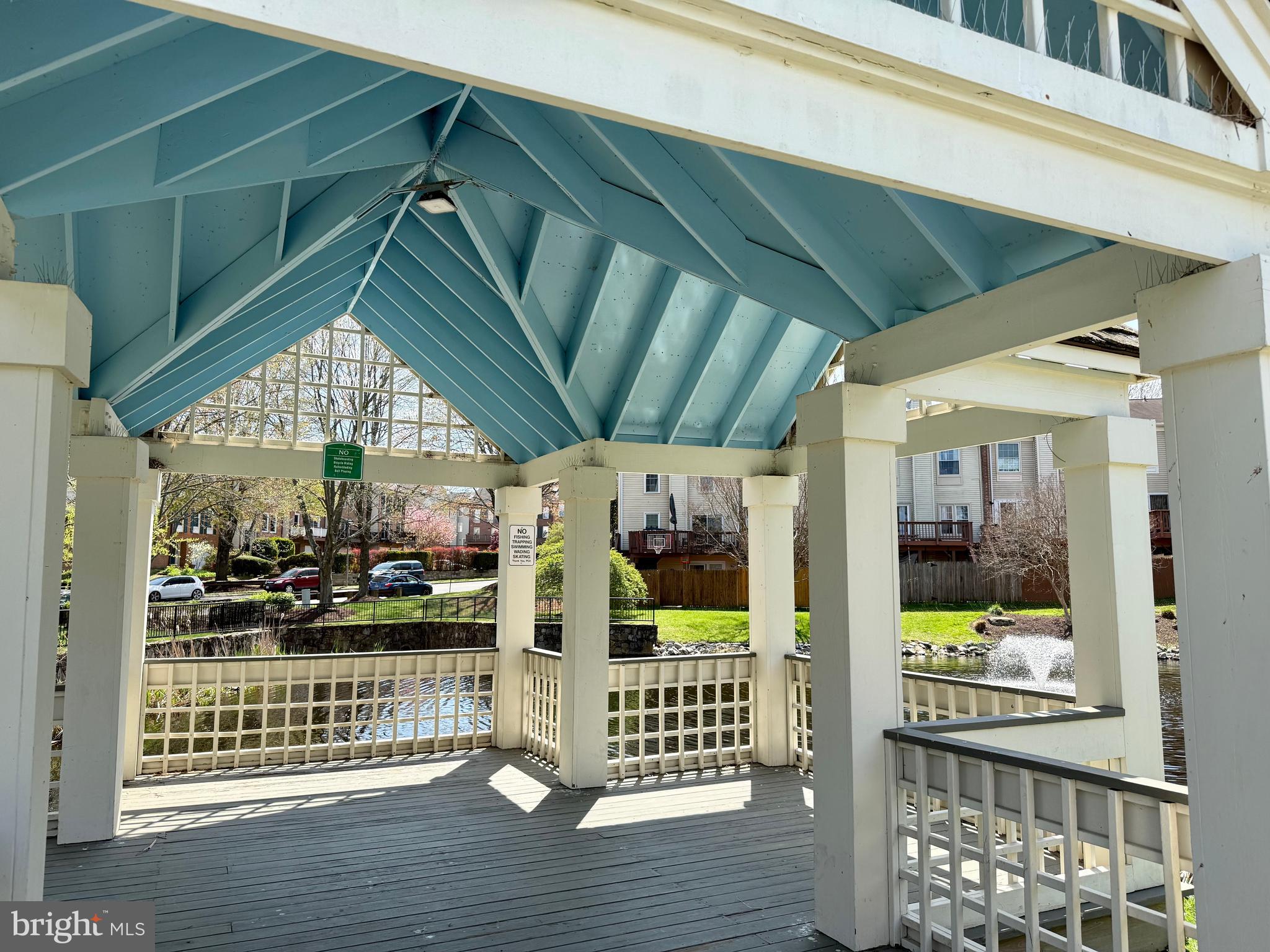 PINECREST - Residential