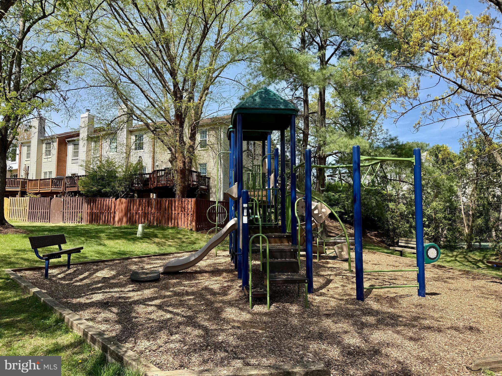 PINECREST - Residential
