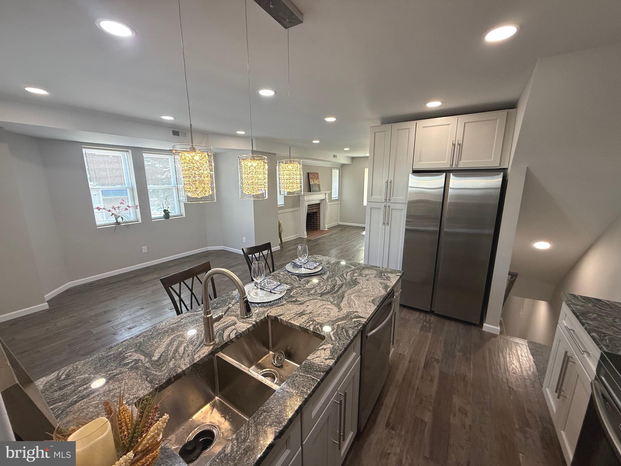 EAST FALLS - Residential