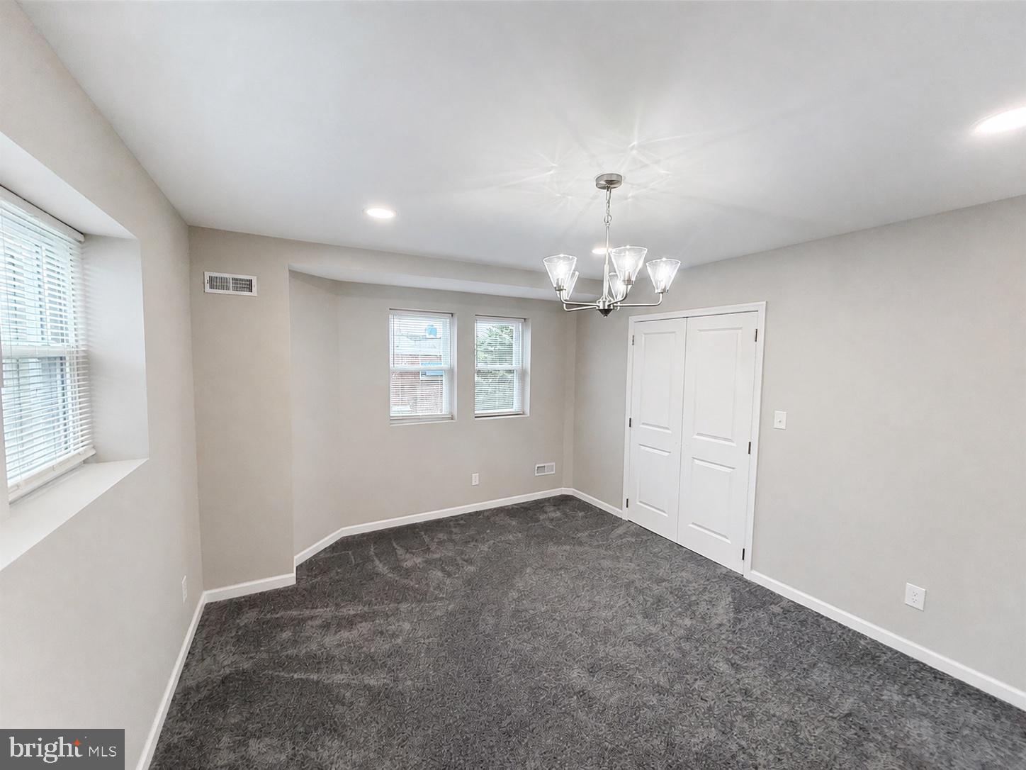 EAST FALLS - Residential