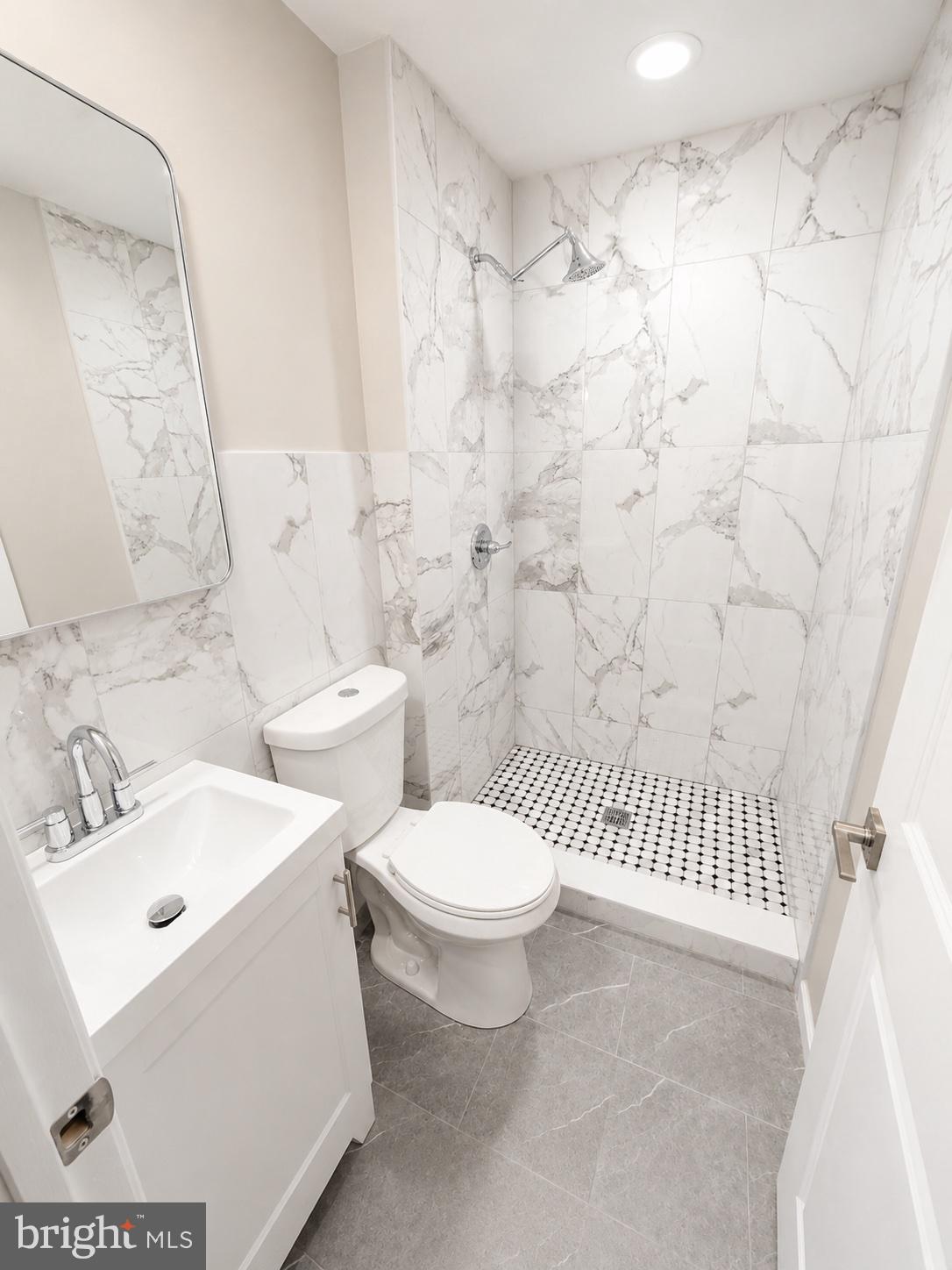 EAST FALLS - Residential
