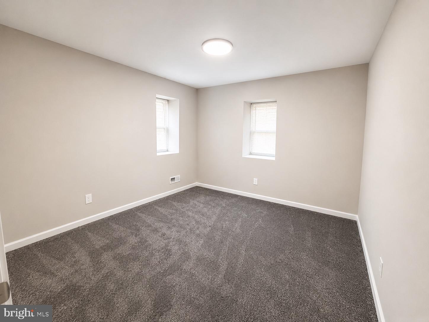 EAST FALLS - Residential