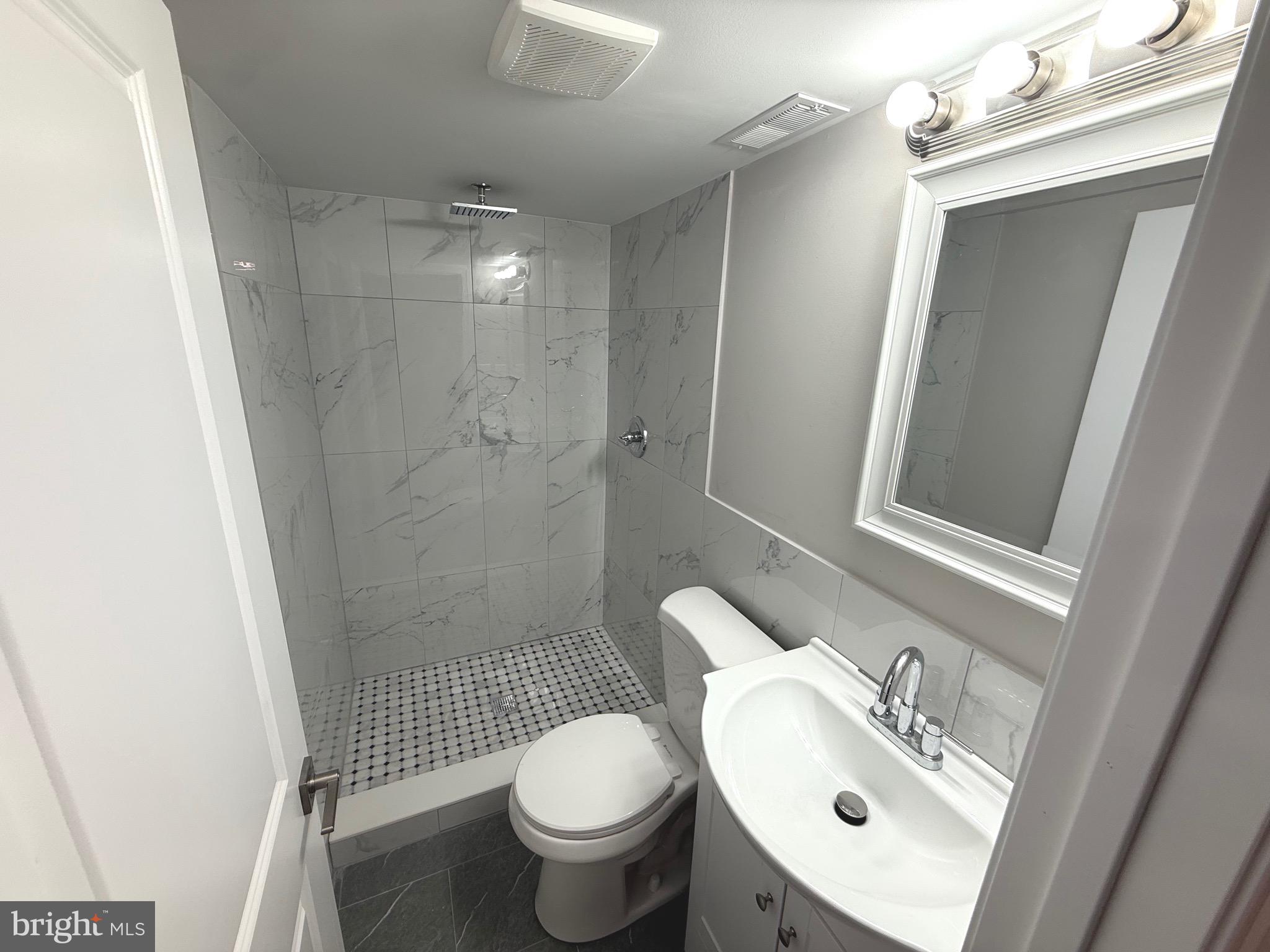 EAST FALLS - Residential