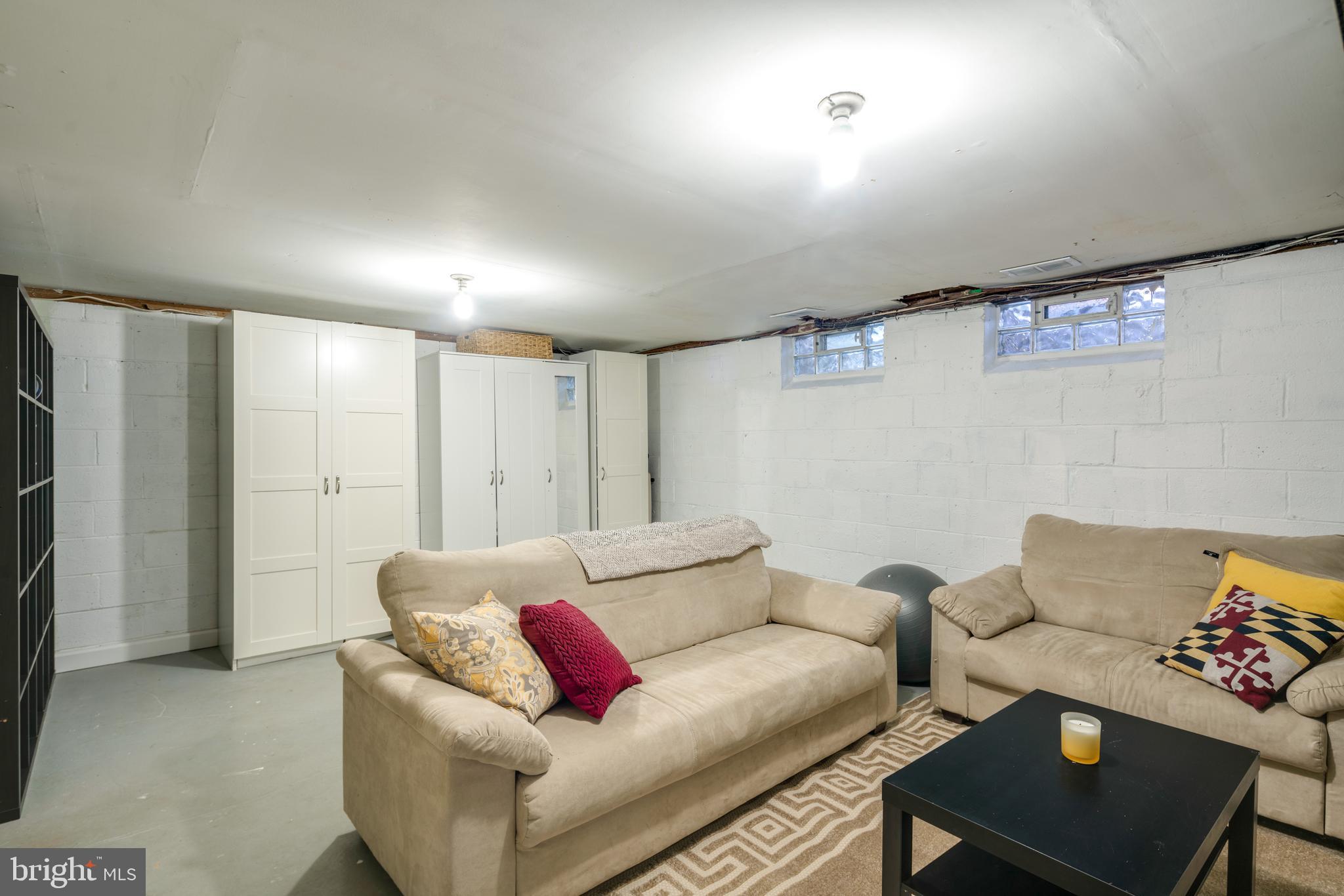 OLDE KENSINGTON - Residential