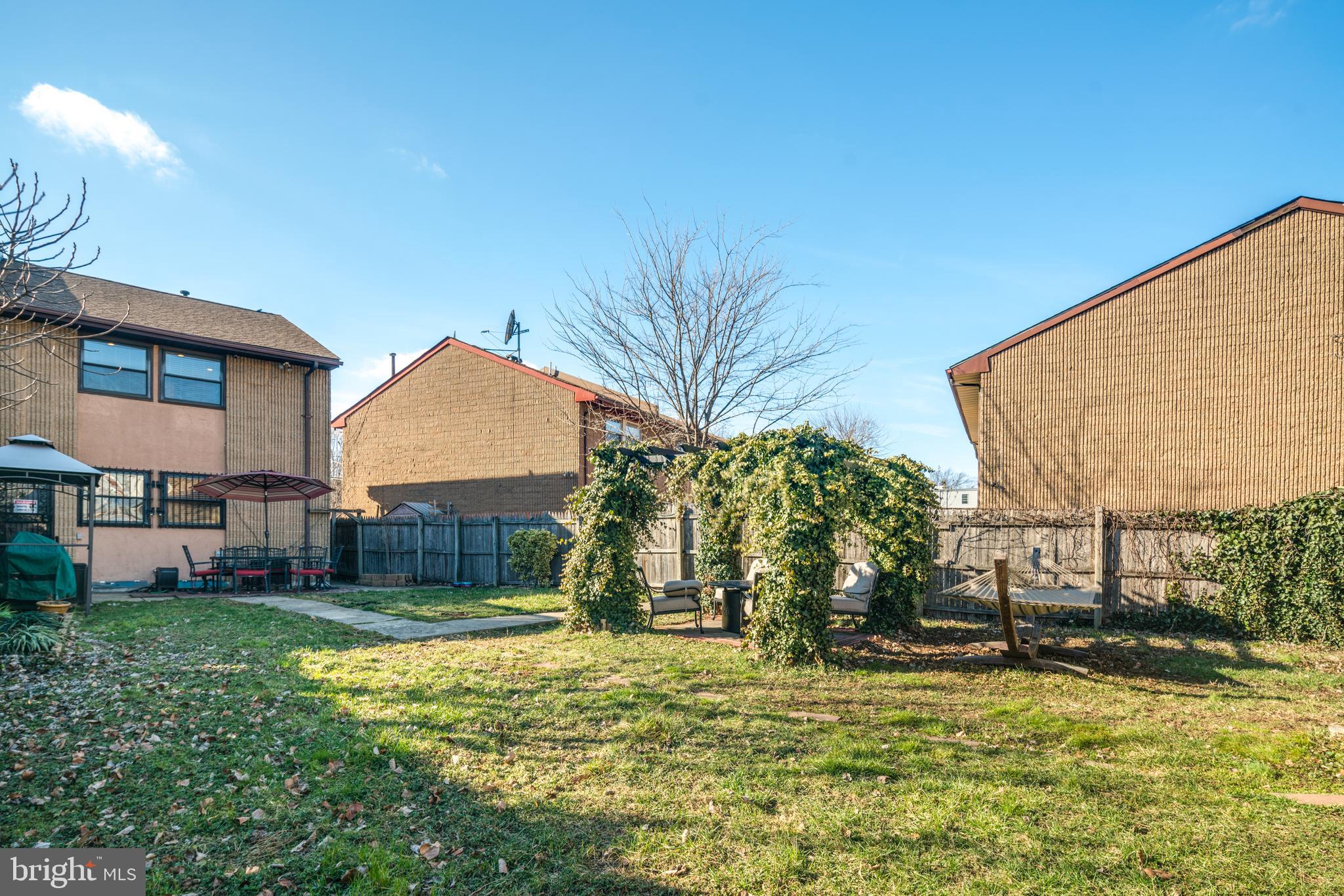 OLDE KENSINGTON - Residential