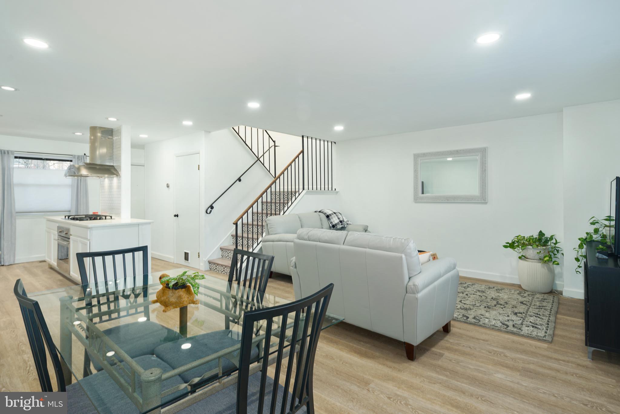 OLDE KENSINGTON - Residential