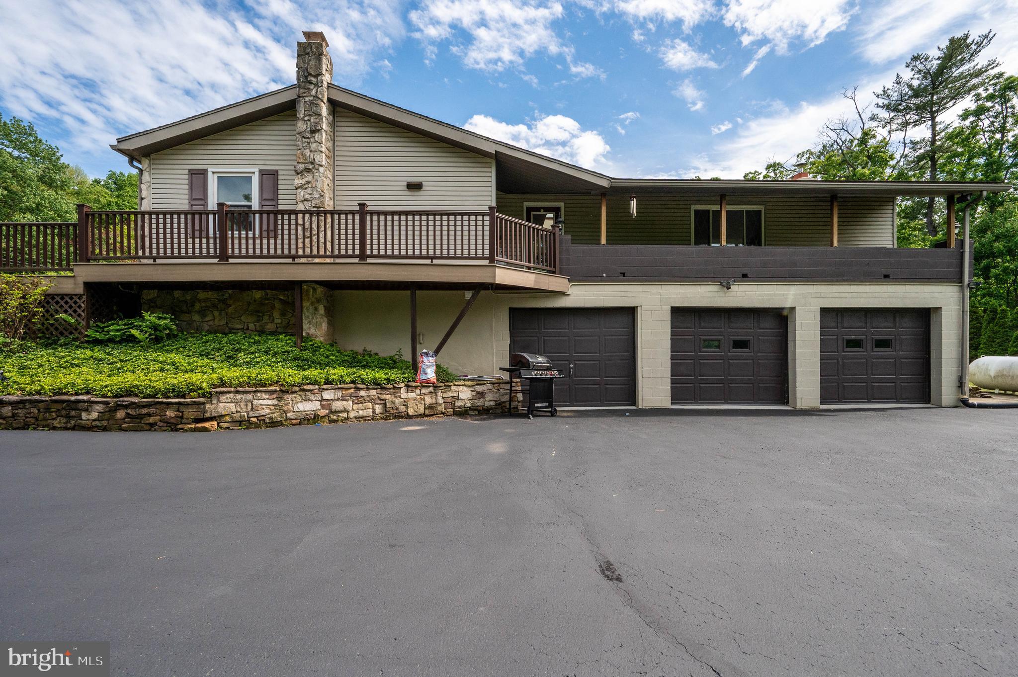 LAKE WYNONAH - Residential