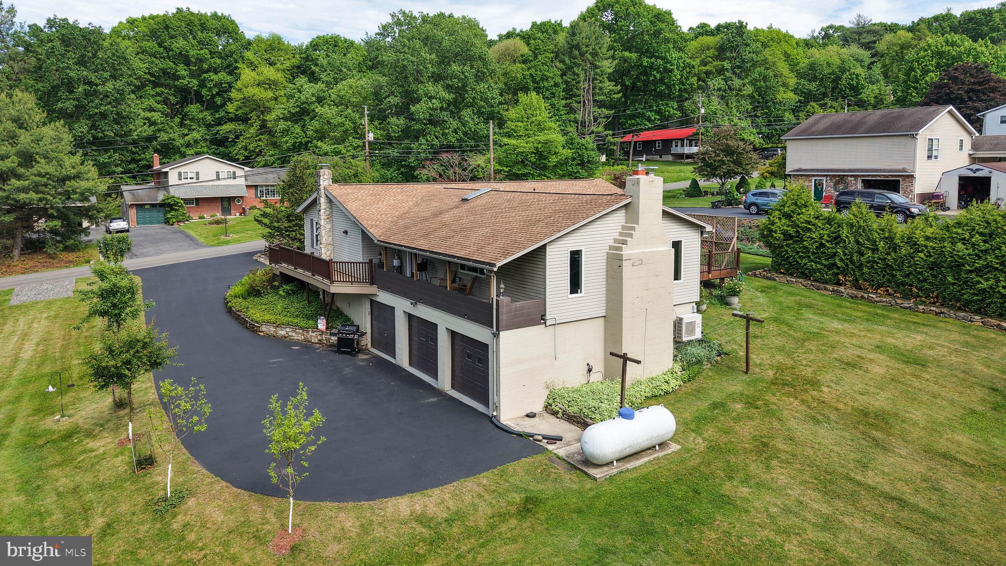 LAKE WYNONAH - Residential