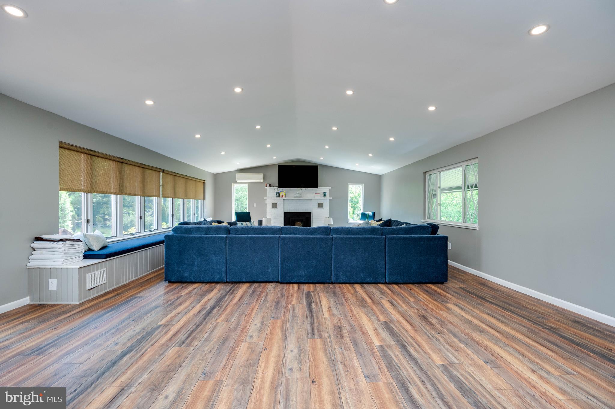 LAKE WYNONAH - Residential