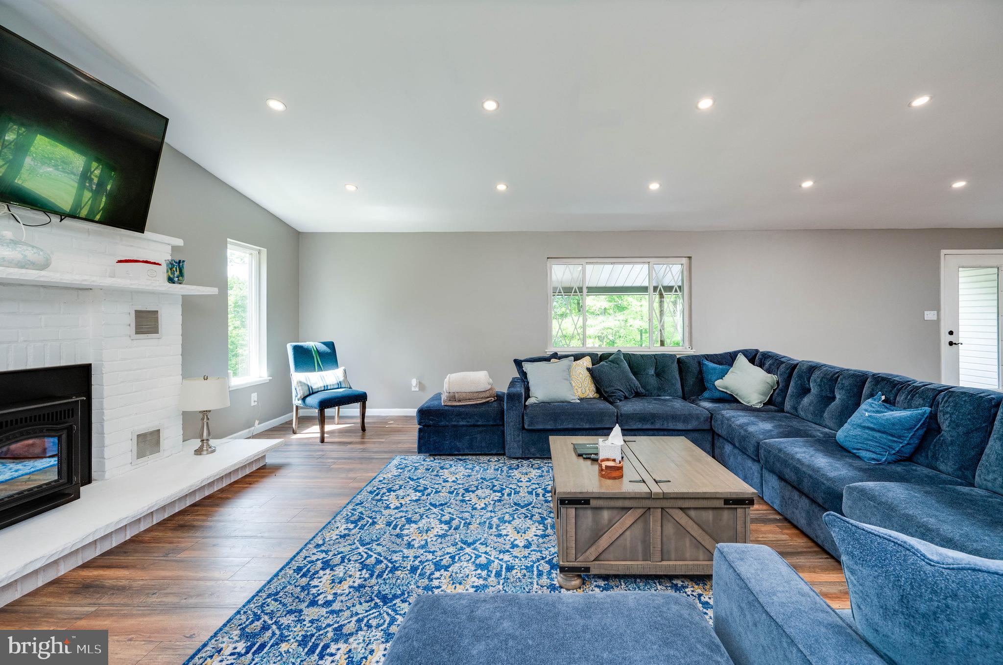 LAKE WYNONAH - Residential