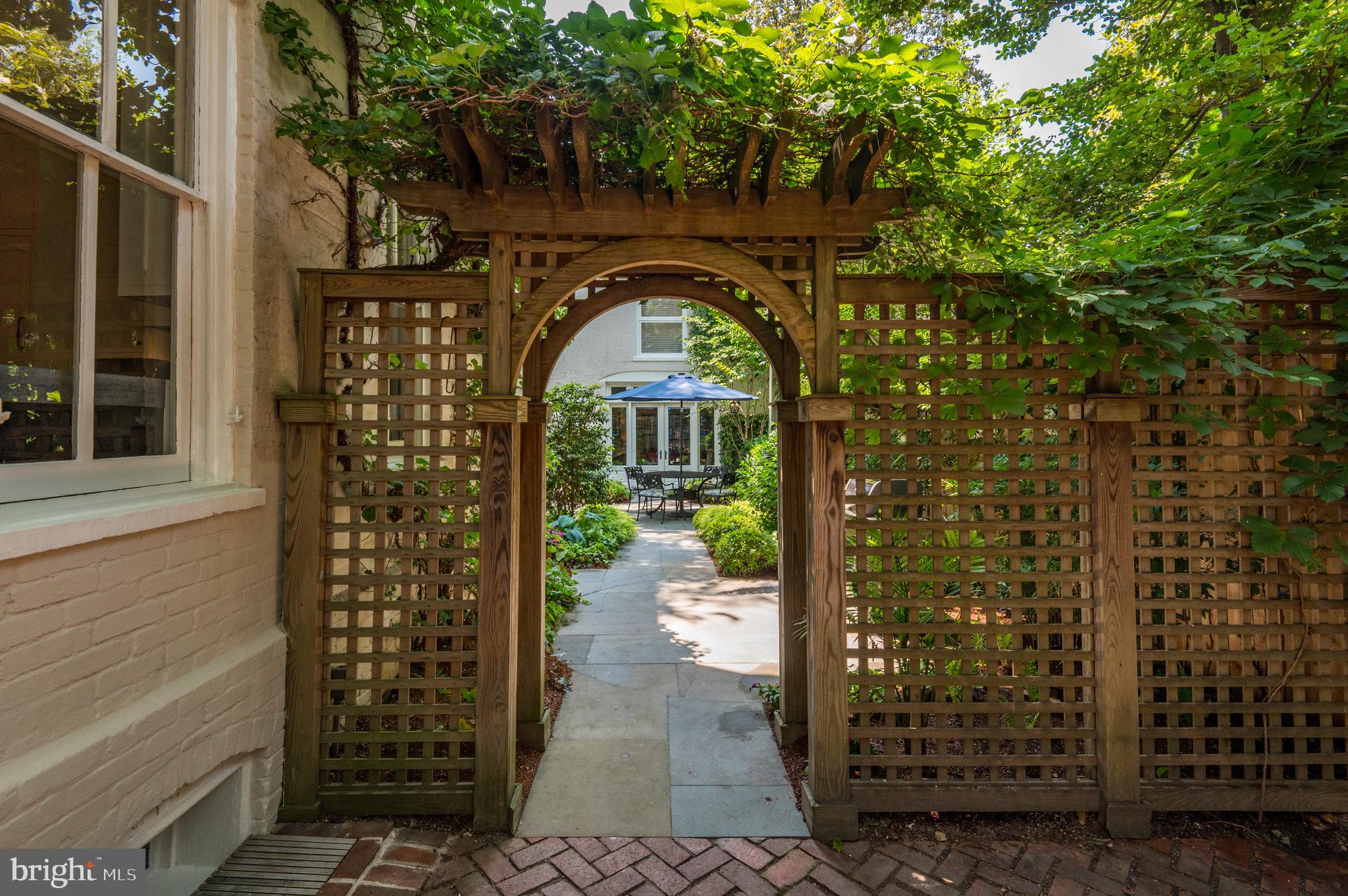 GEORGETOWN - Residential