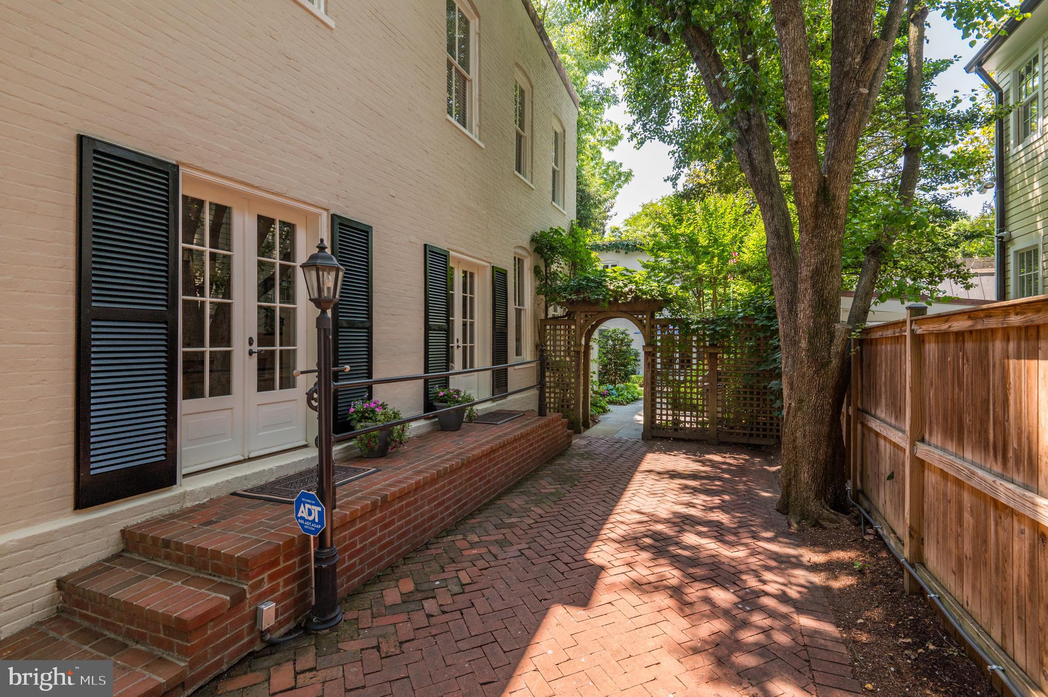 GEORGETOWN - Residential