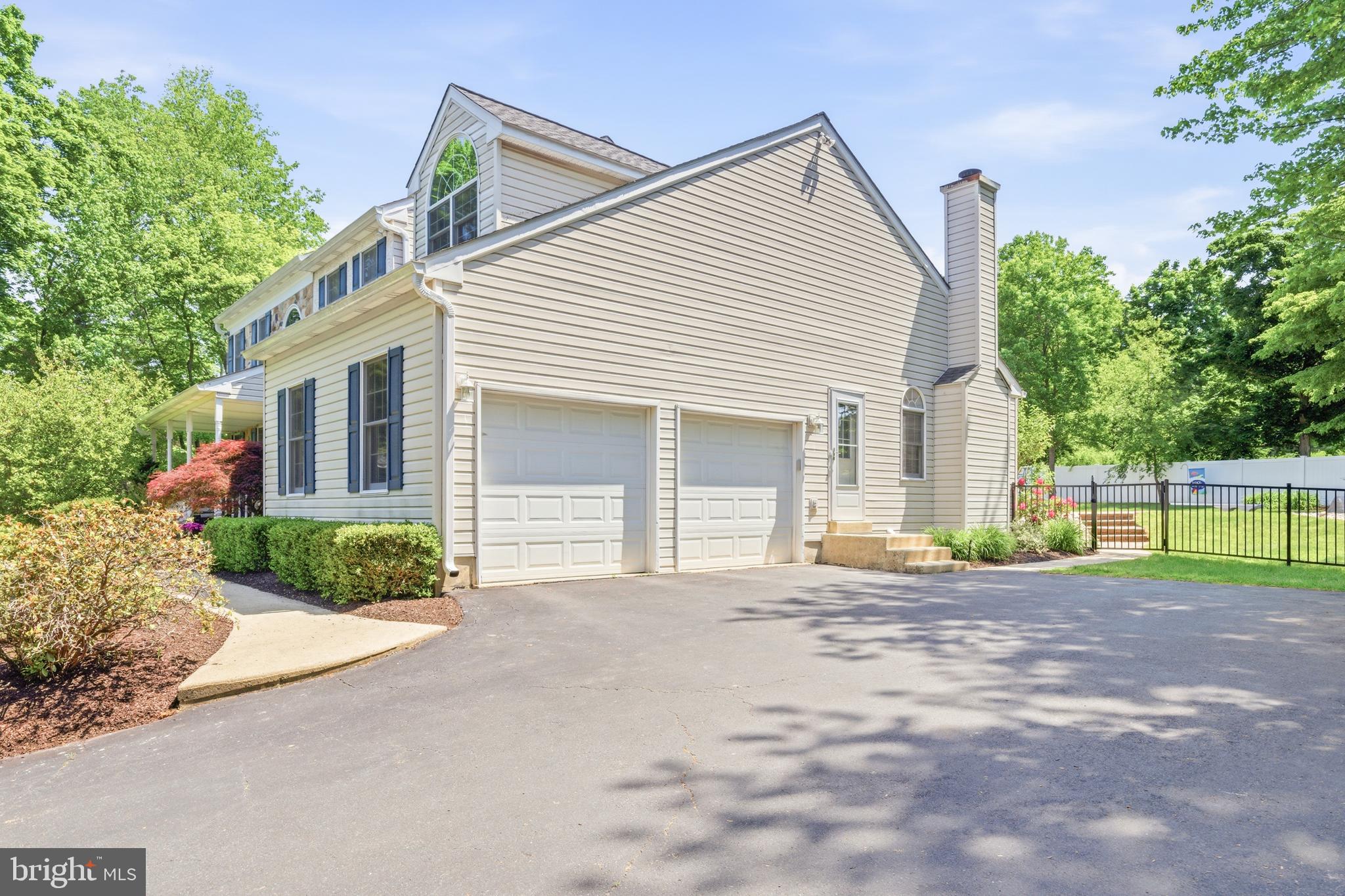 HERITAGE WOODS - Residential