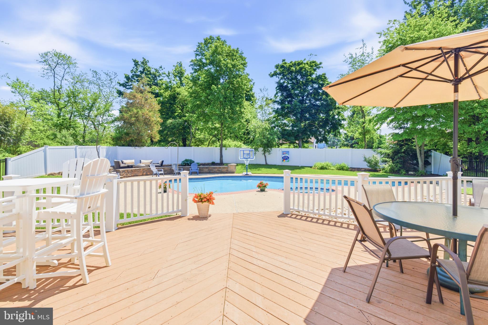 HERITAGE WOODS - Residential