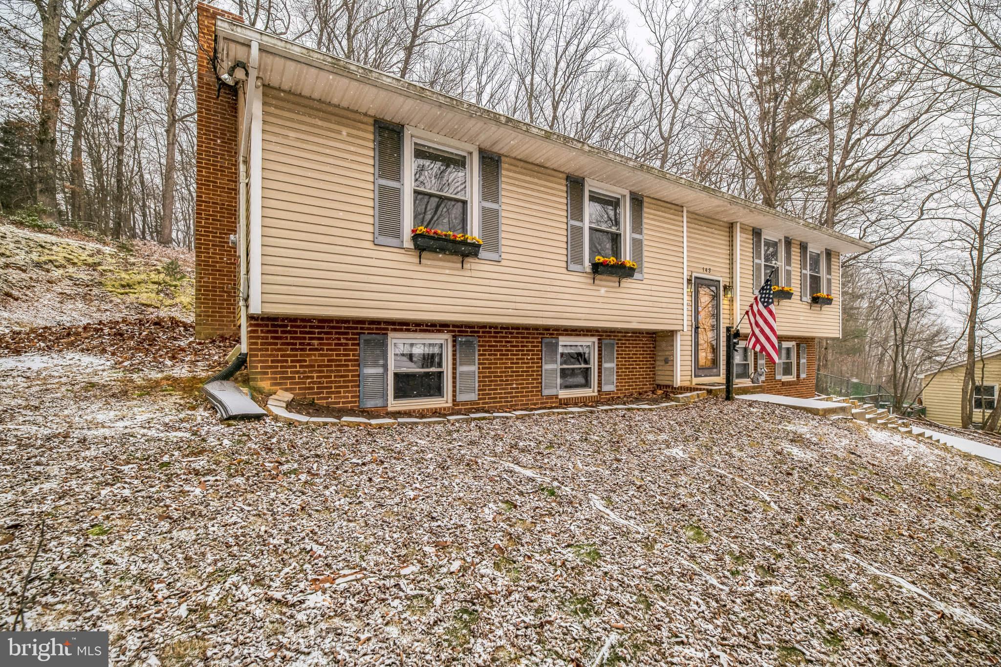 COLONIAL PARK - Residential